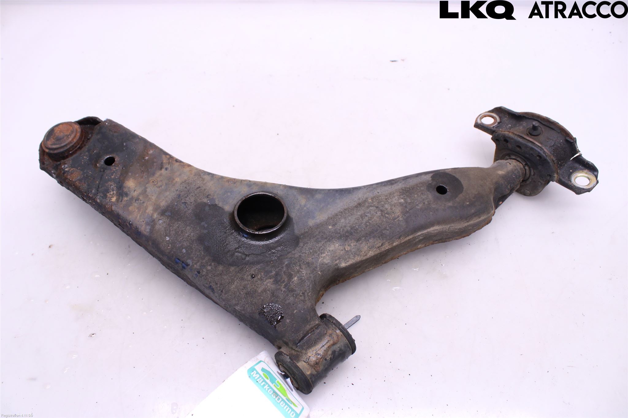 Volvo S40/V40    96-04 Bärarm Fram Undre Vä