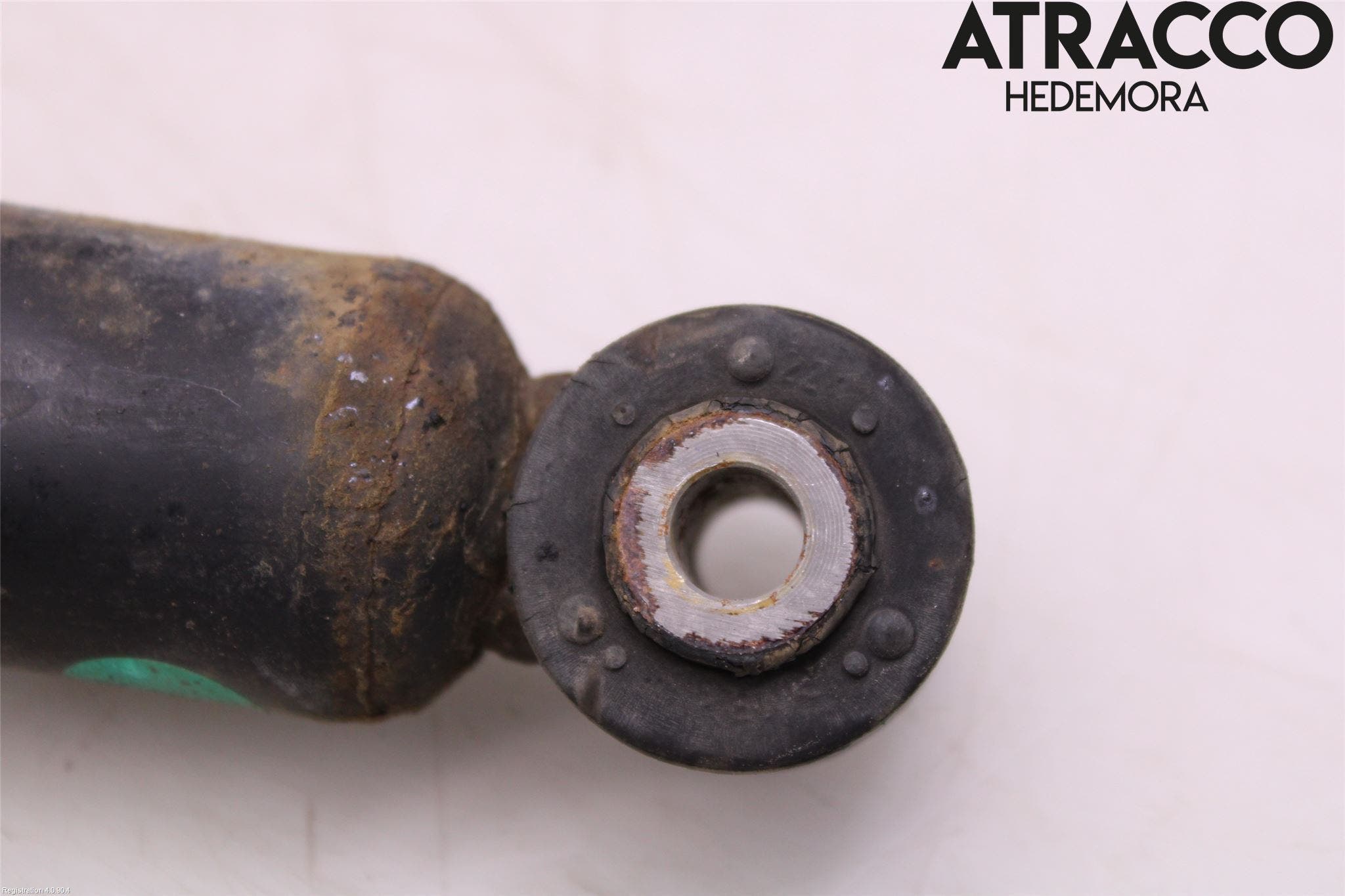 Toyota YARIS XP130 15-20 Stötdämpare Bak