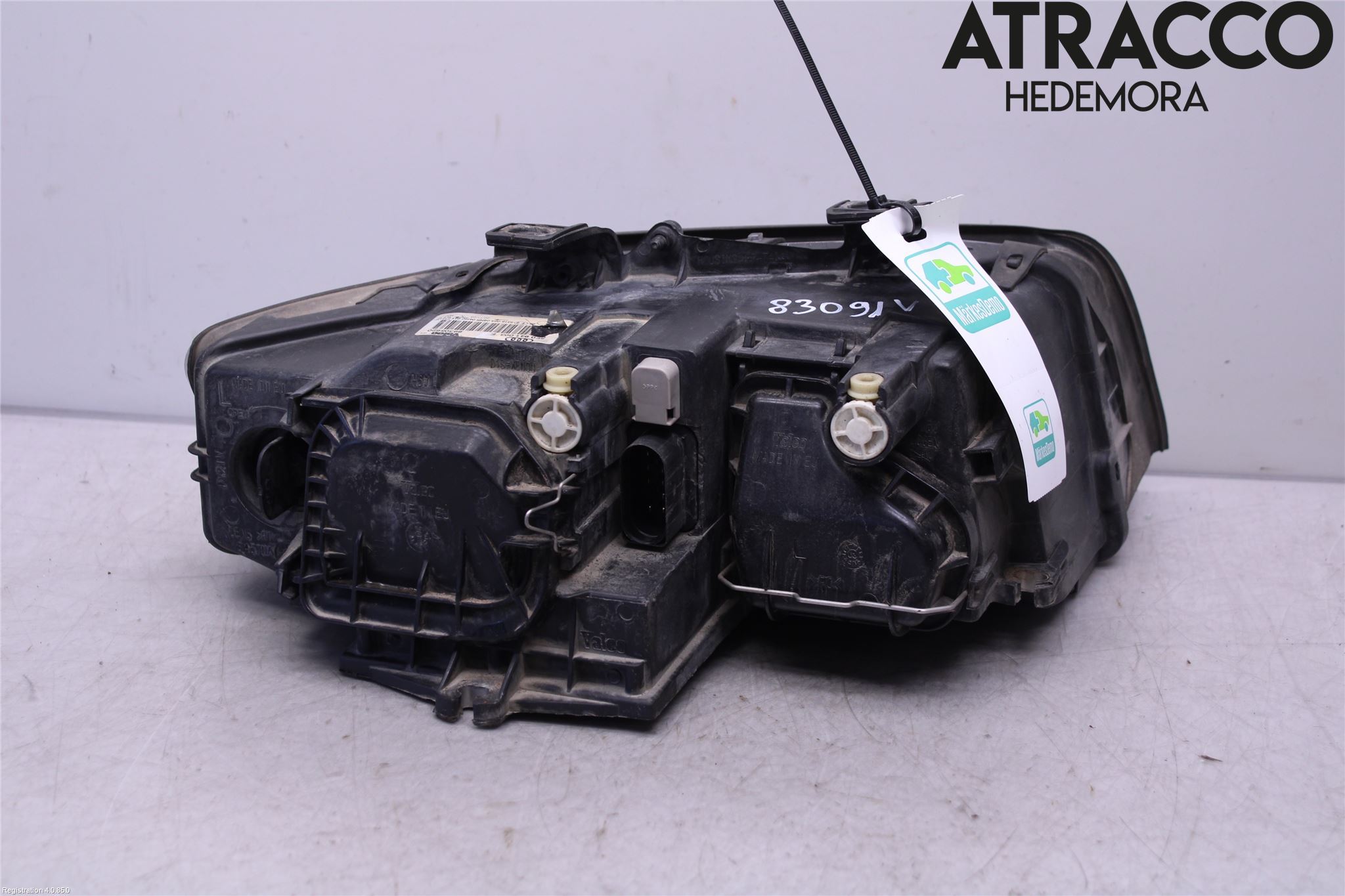 Audi A4/S4 01-05 Strålkastare Vänster