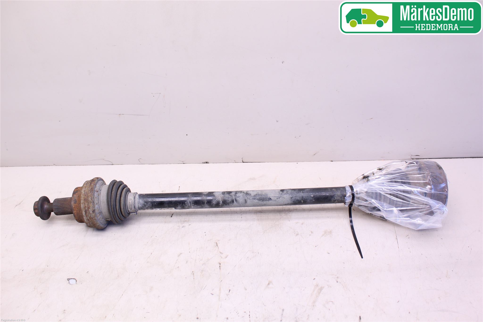 Volkswagen VW TIGUAN 07-16 Drivaxel Bak Höger