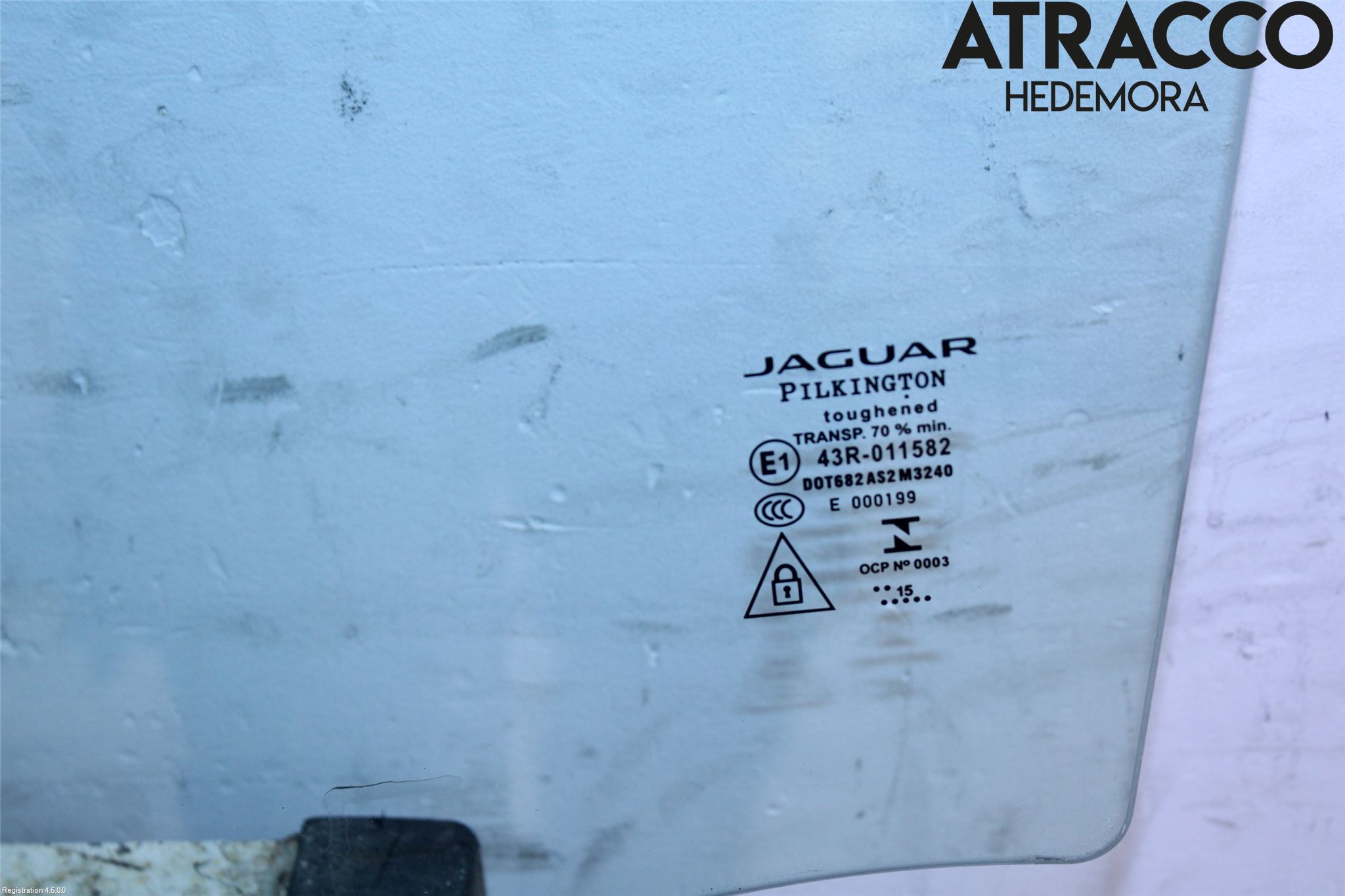 Jaguar XE (X760) 15-24 Dörruta Bak Vänster
