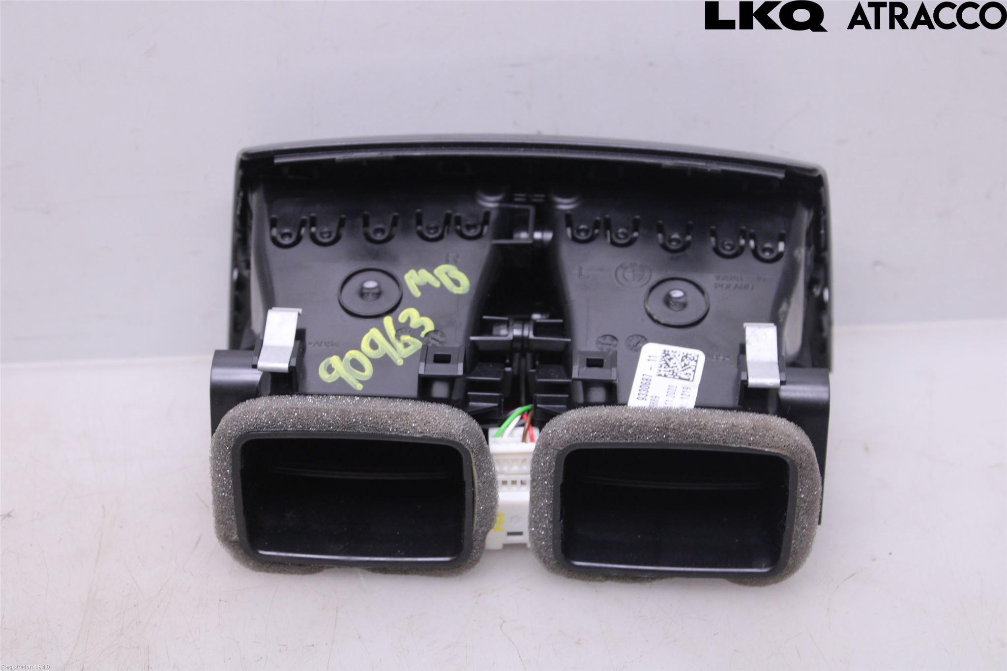 BMW 5 G30/G31/F90 17-23 Defrosterkanal-Munstycke