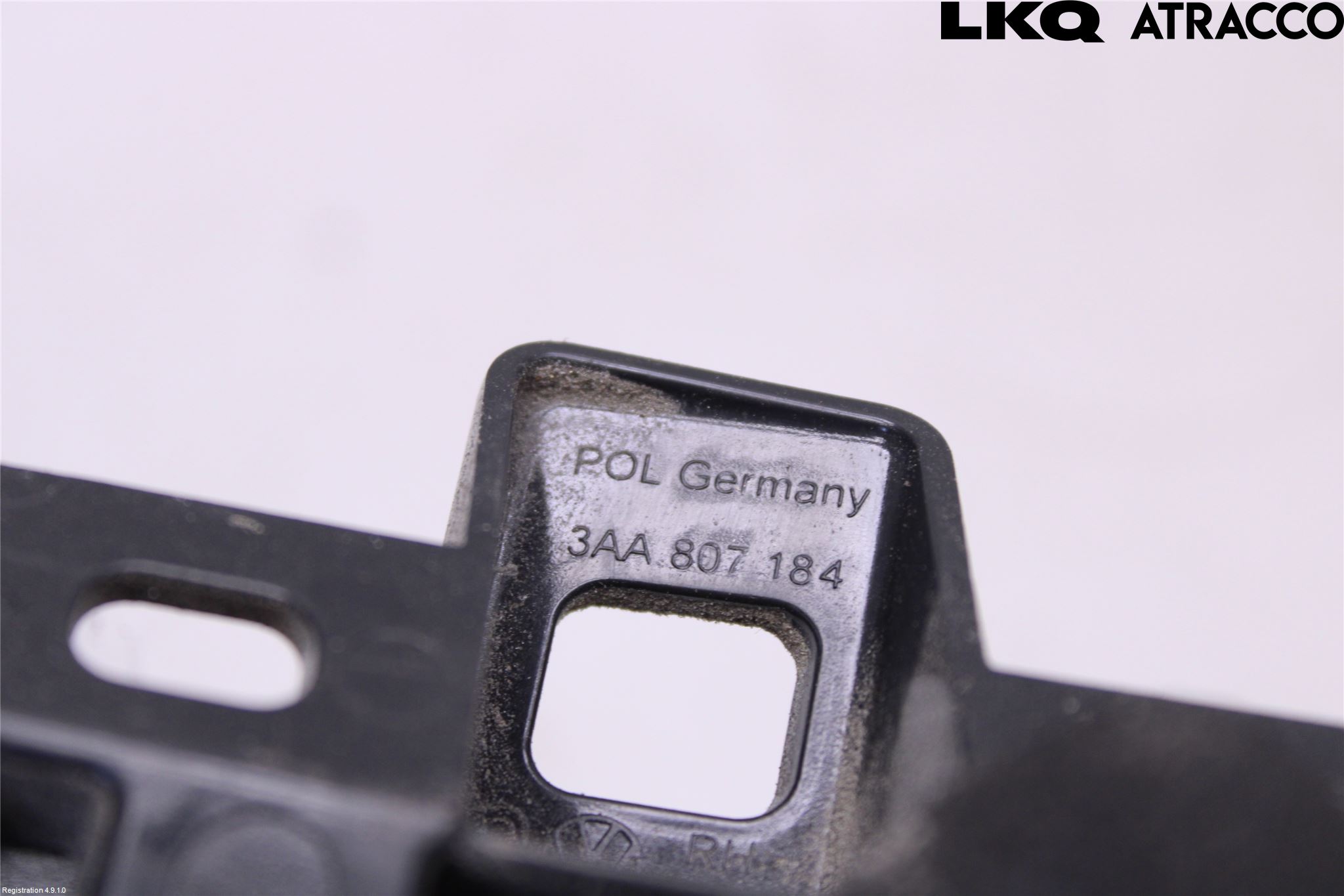 Volkswagen VW PASSAT 11-14 Stötfångarfäste Fram Hö