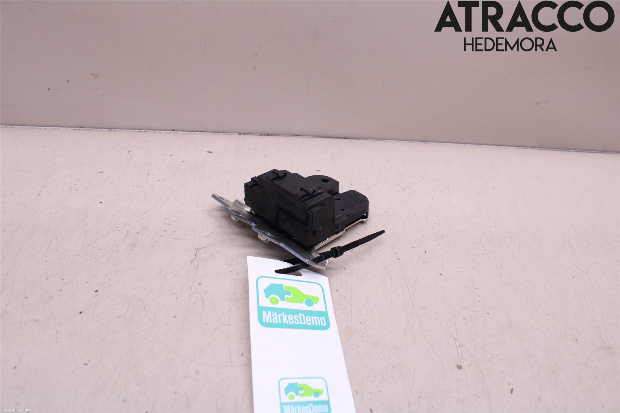 Opel INSIGNIA 17- Låskista Baklucka