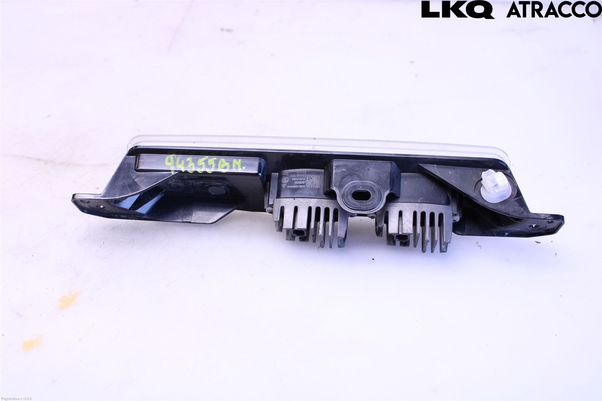Toyota YARIS XP21 20- Bromsljus Bakruta