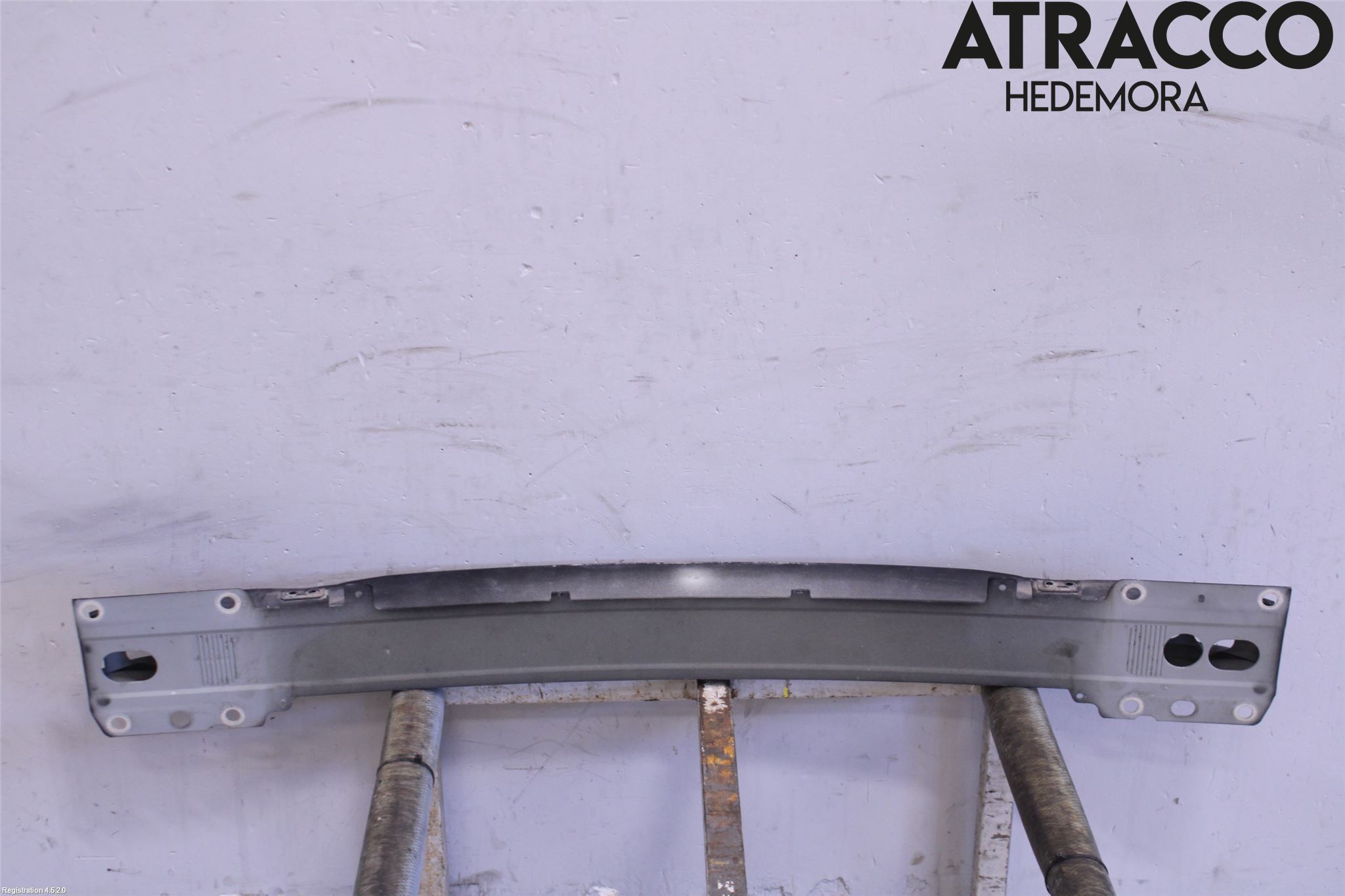 Volvo XC70 08-13 Stötfångarbalk Fram