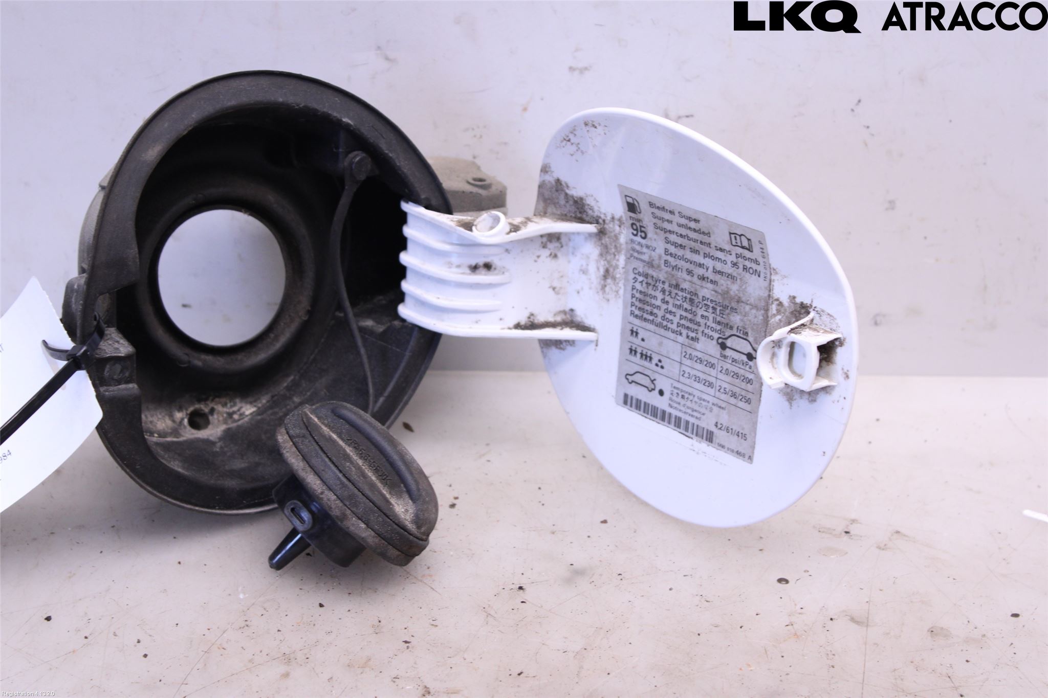 Volkswagen VW TIGUAN 07-16 Tanklucka