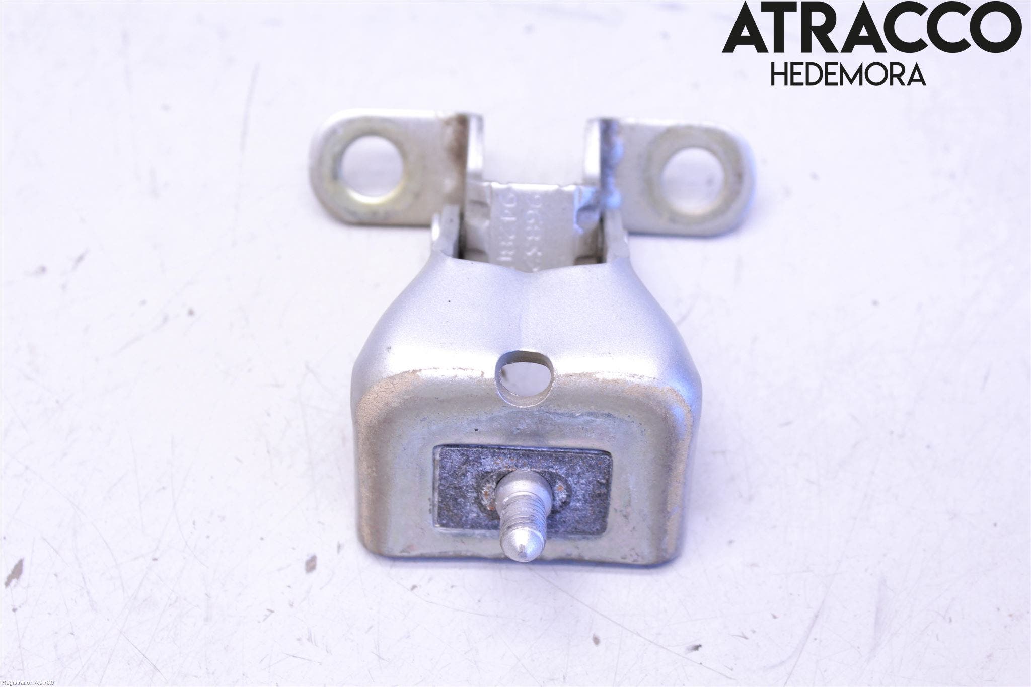 Peugeot 3008 09-16 Bakluckegångjärn Hö