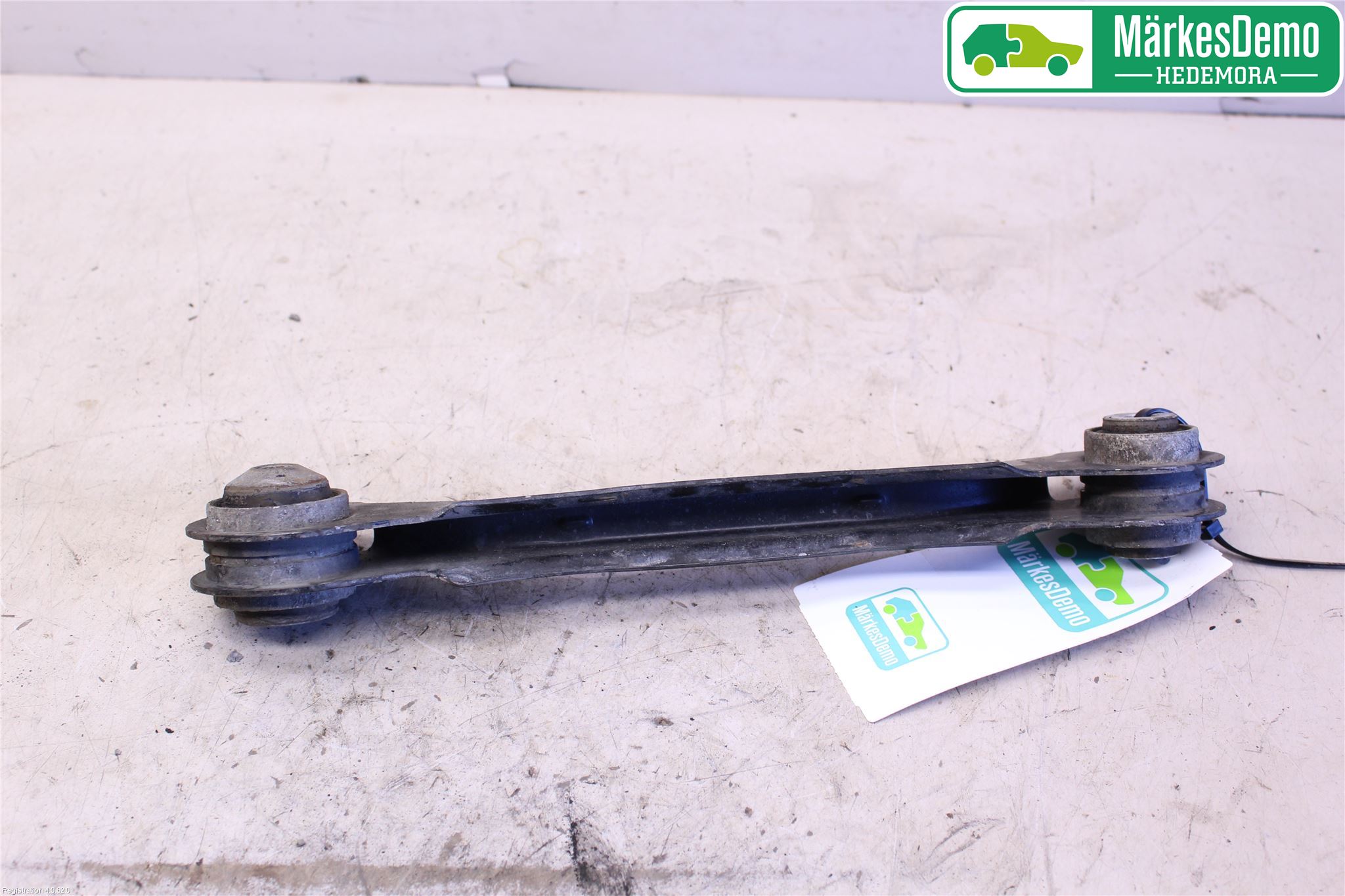 BMW 3 F30/F31/F80 12-19 Bärarm Bak Övre Vänster