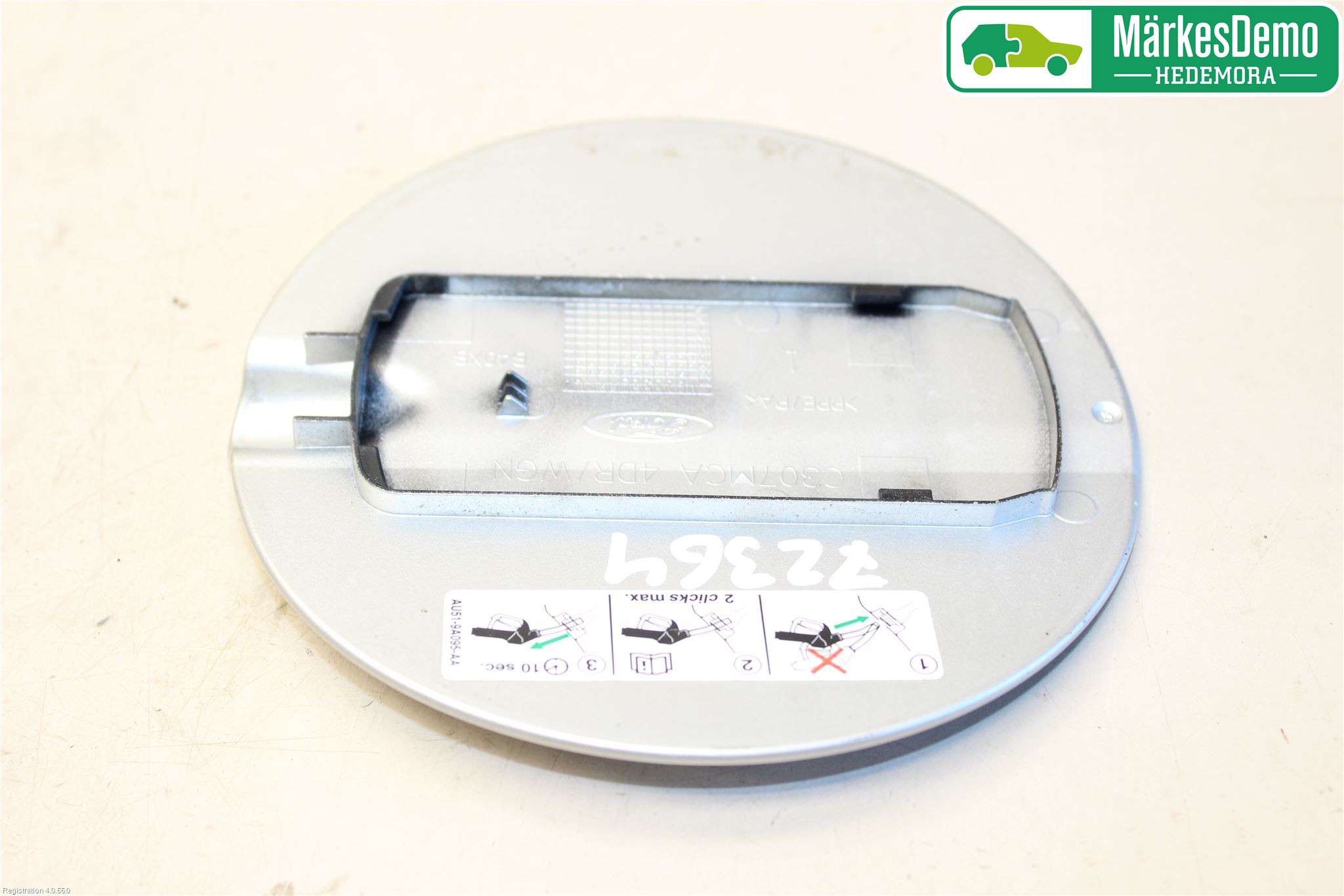 Ford FOCUS 08-11 Tanklucka