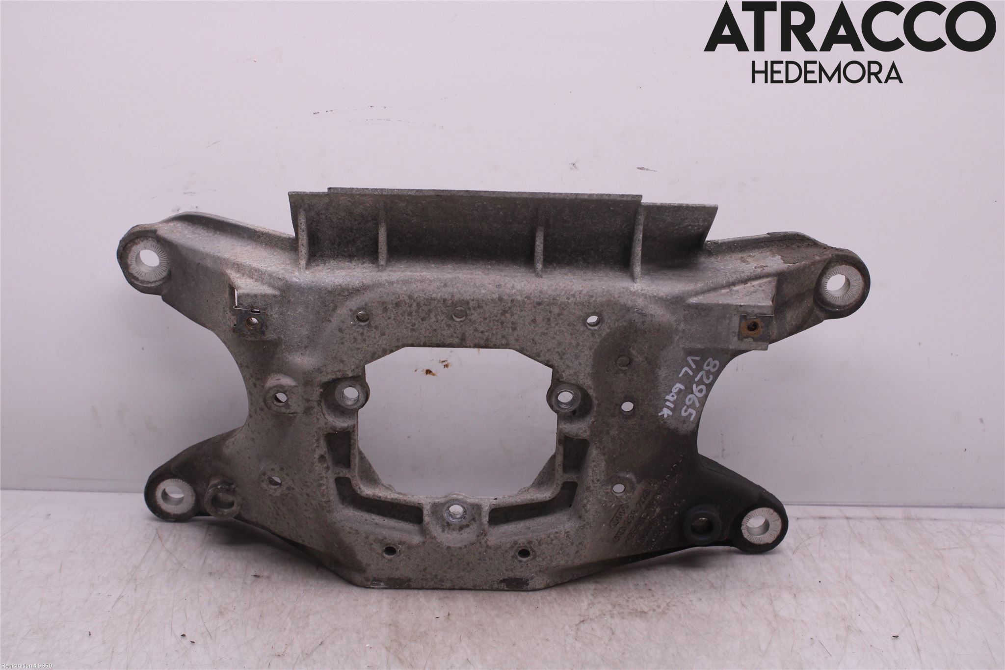 Audi A4/S4 08-11 Växellådsbalk