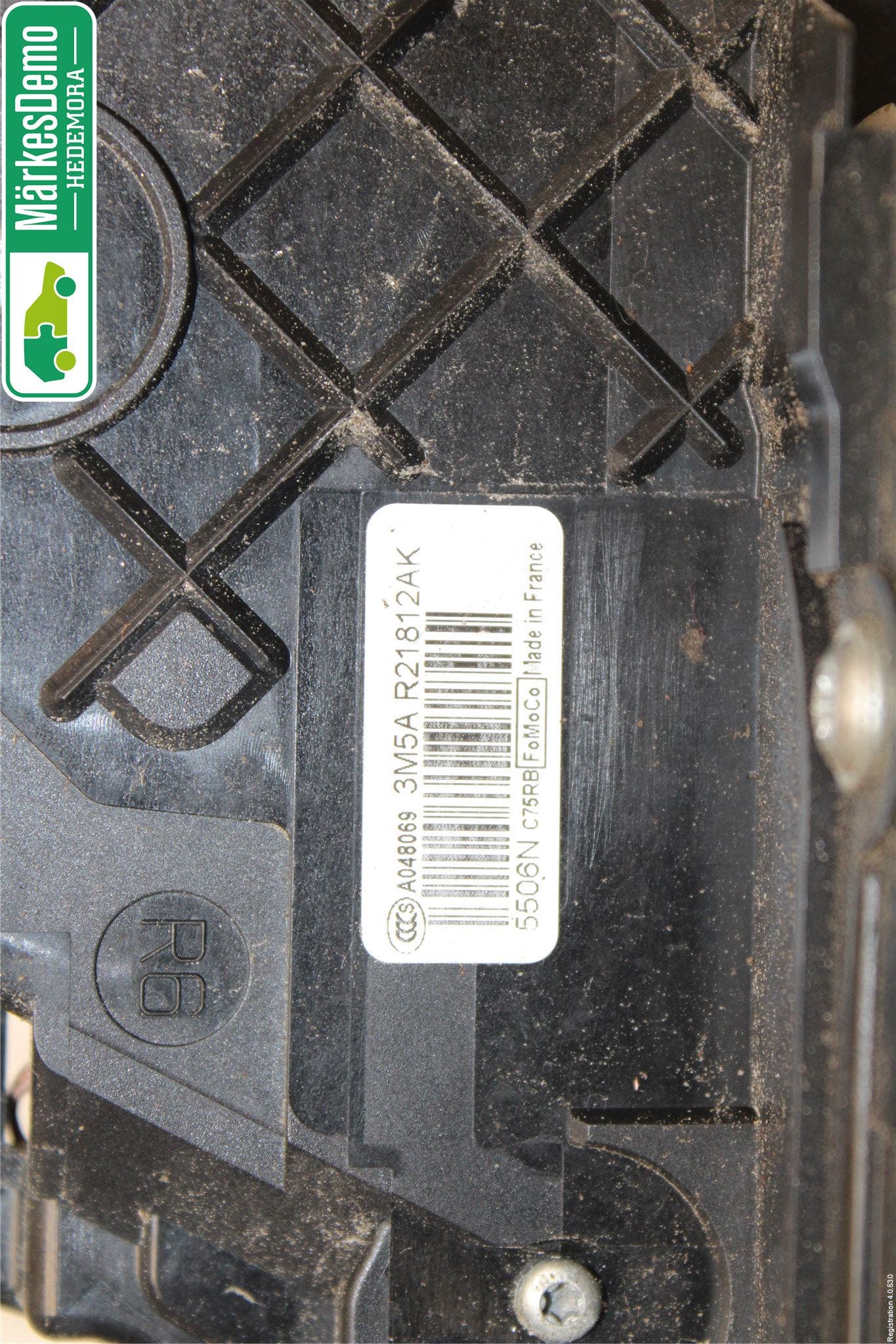 Ford FOCUS 04-07 Låskista-Dörrlås