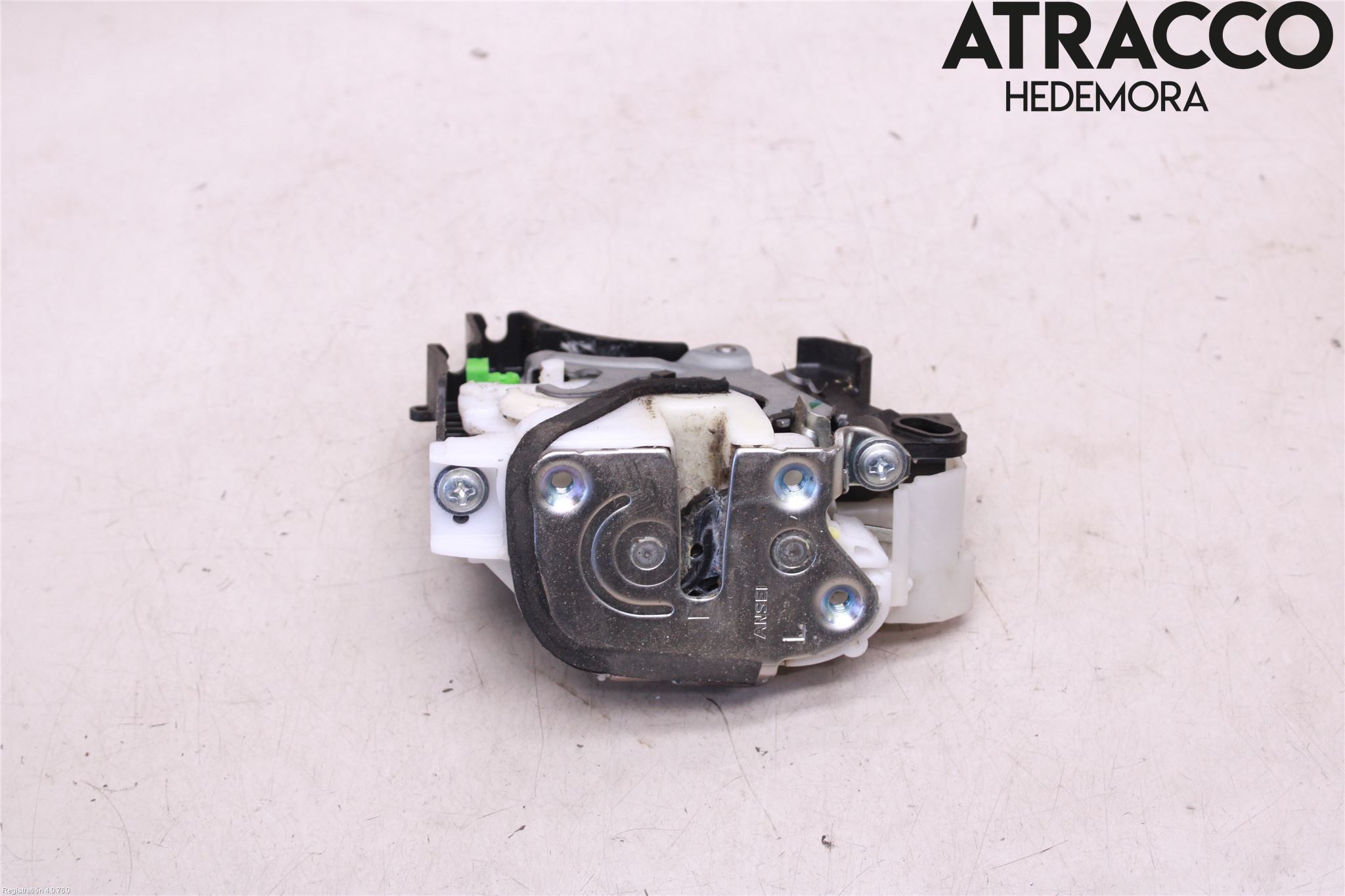 Mitsubishi L200 06-15 Låskista-Dörrlås