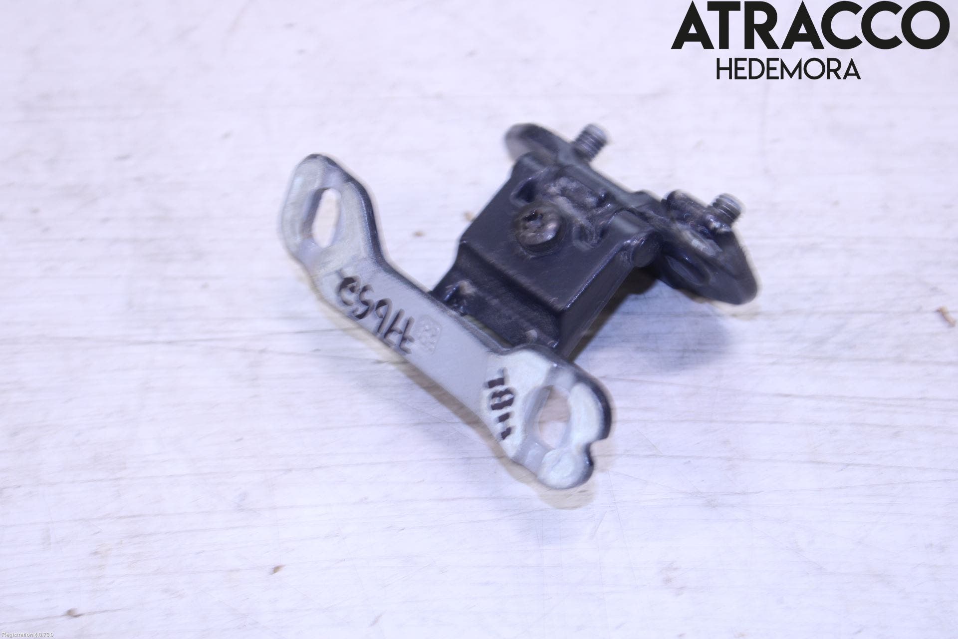 BMW X1 E84 10-15 Bakluckegångjärn Hö