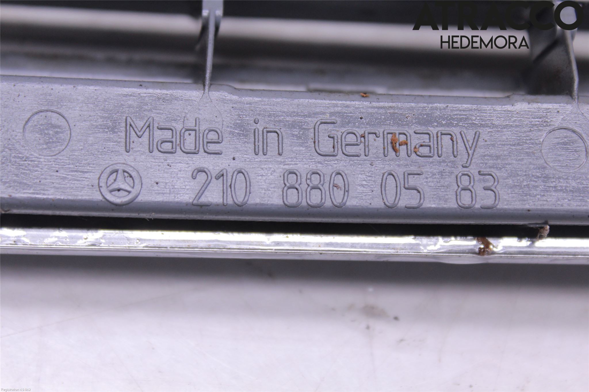 Mercedes-Benz MB E-KLASS (W210) 96-03 Grill Komp