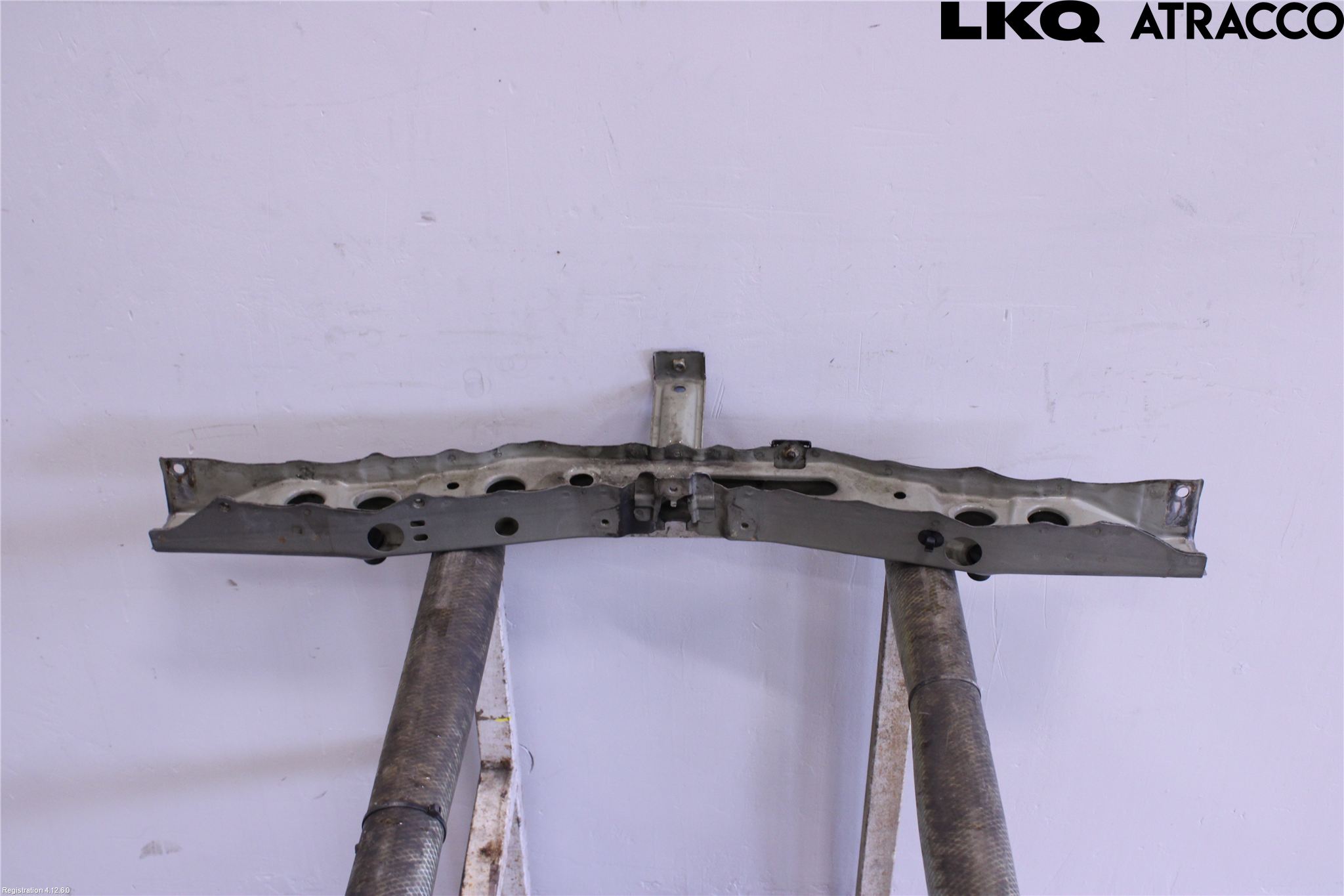 Toyota AVENSIS 16-18 Front Huvlåsplåt-Balk