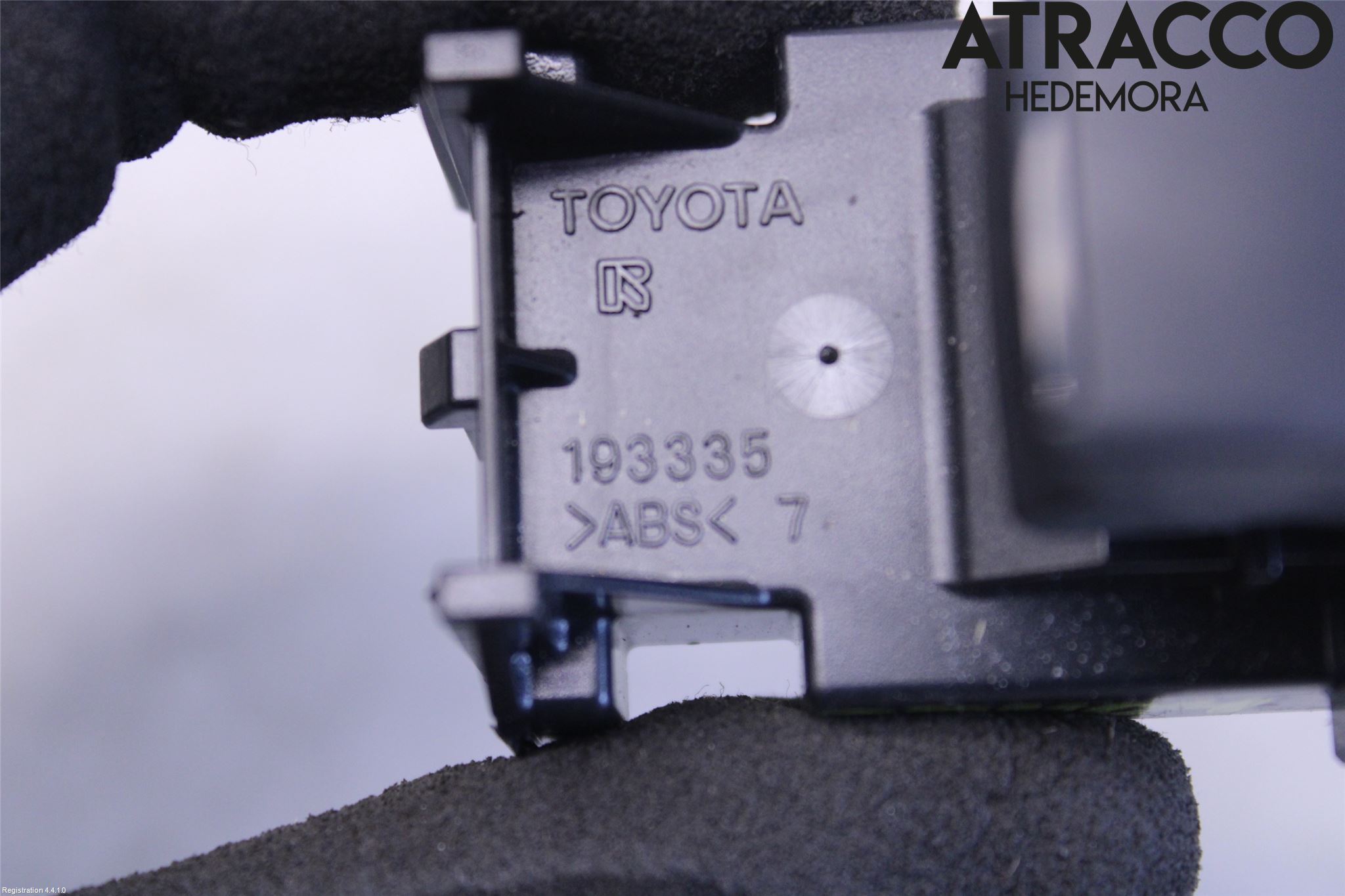 Toyota COROLLA CROSS XG10 22- Strömställare Elhiss