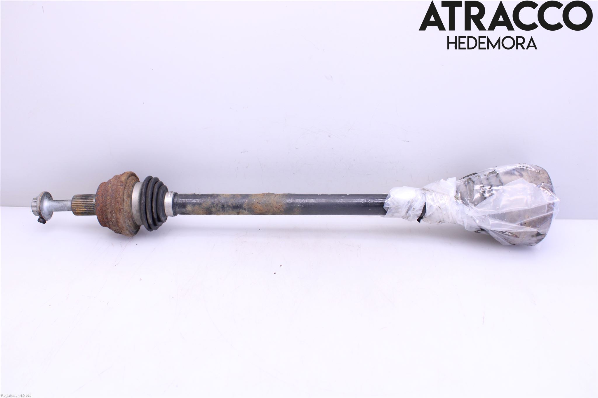 Volkswagen VW PASSAT 15-19 Drivaxel Bak Vänster