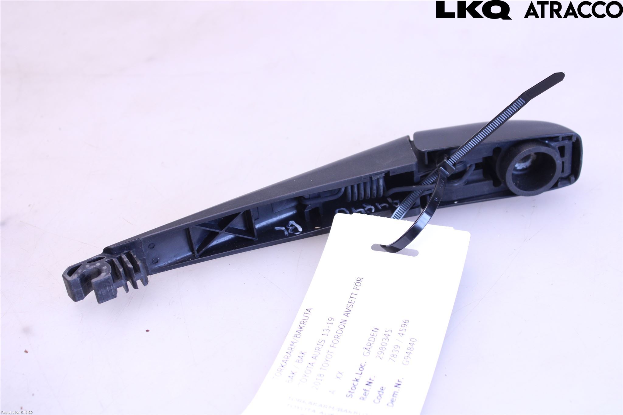 Toyota AURIS 13-19 Torkararm-Bakruta