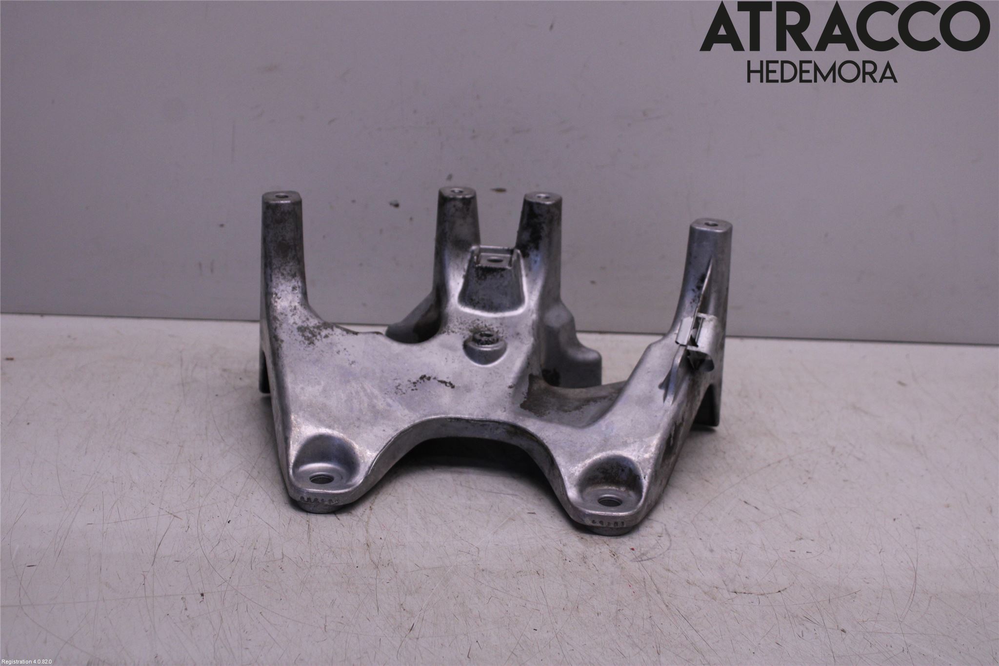 BMW 5 F10/F11/F18 09-17 Växellådsfäste