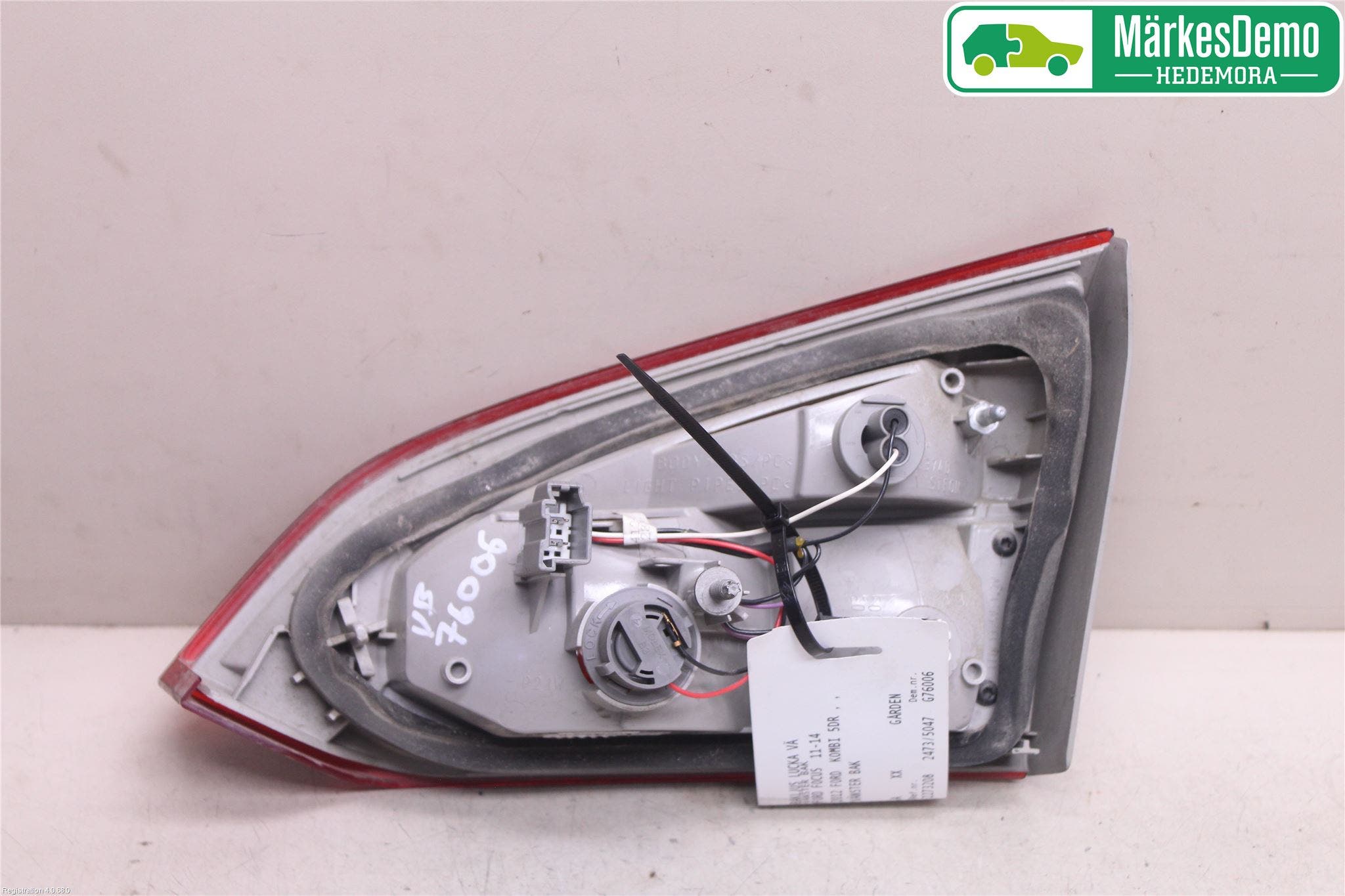 Ford FOCUS 11-14 Bakljus Lucka Vä