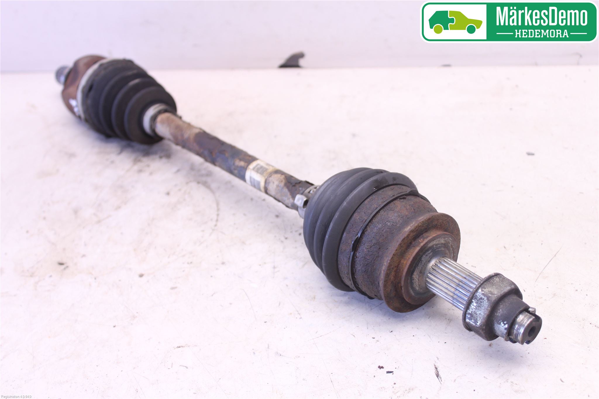 Opel CORSA D 07-14 Drivaxel Fram Vänster