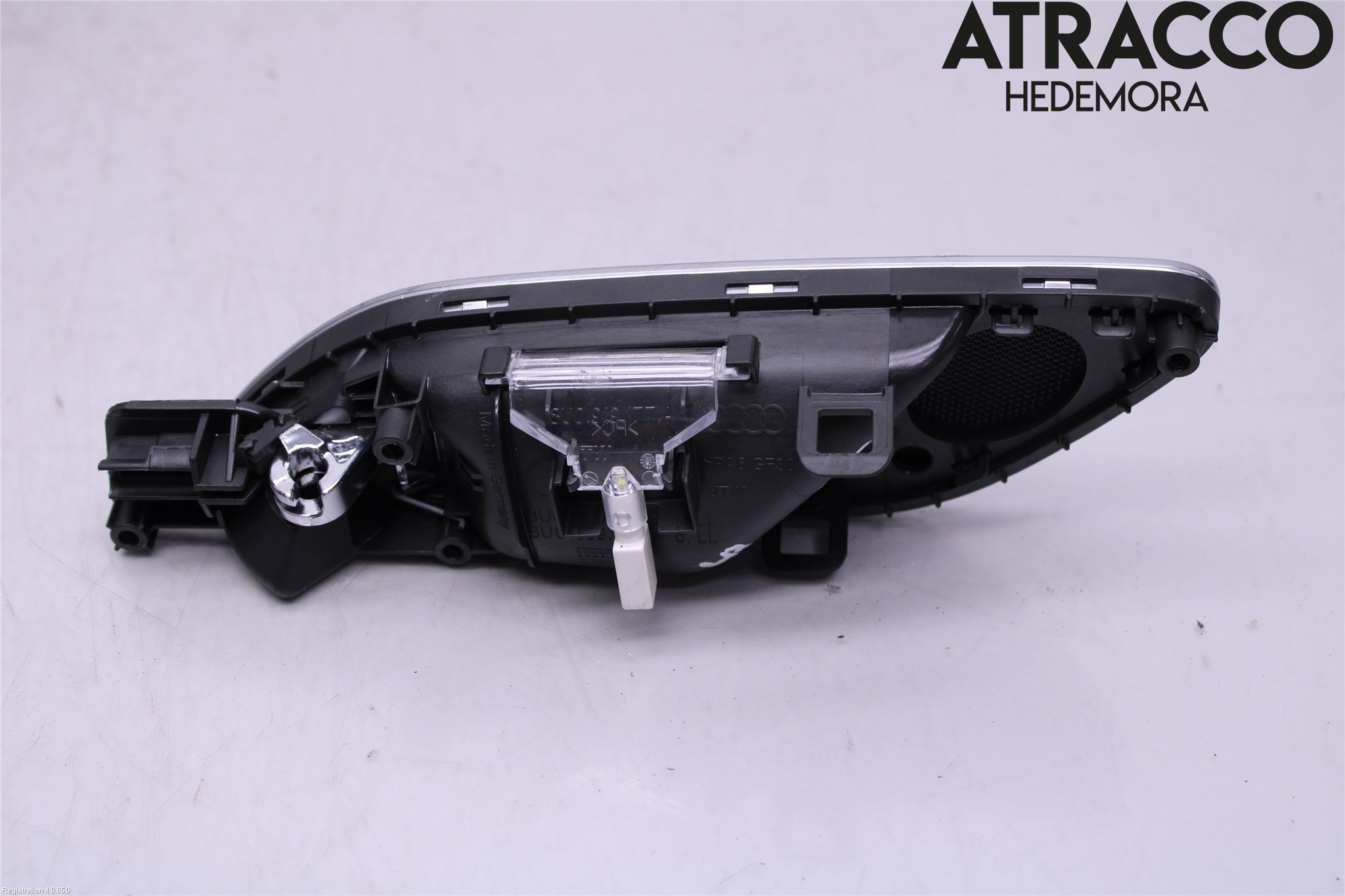 Audi Q3 8U 12-18 Dörrhandtag Inre Hö