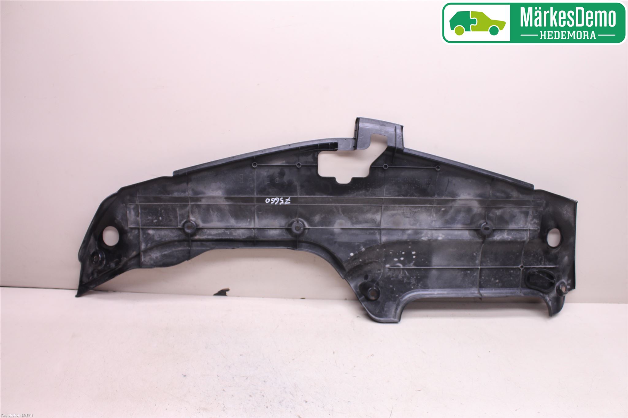 Toyota PRIUS NWH20 04-08 Täckplast Front