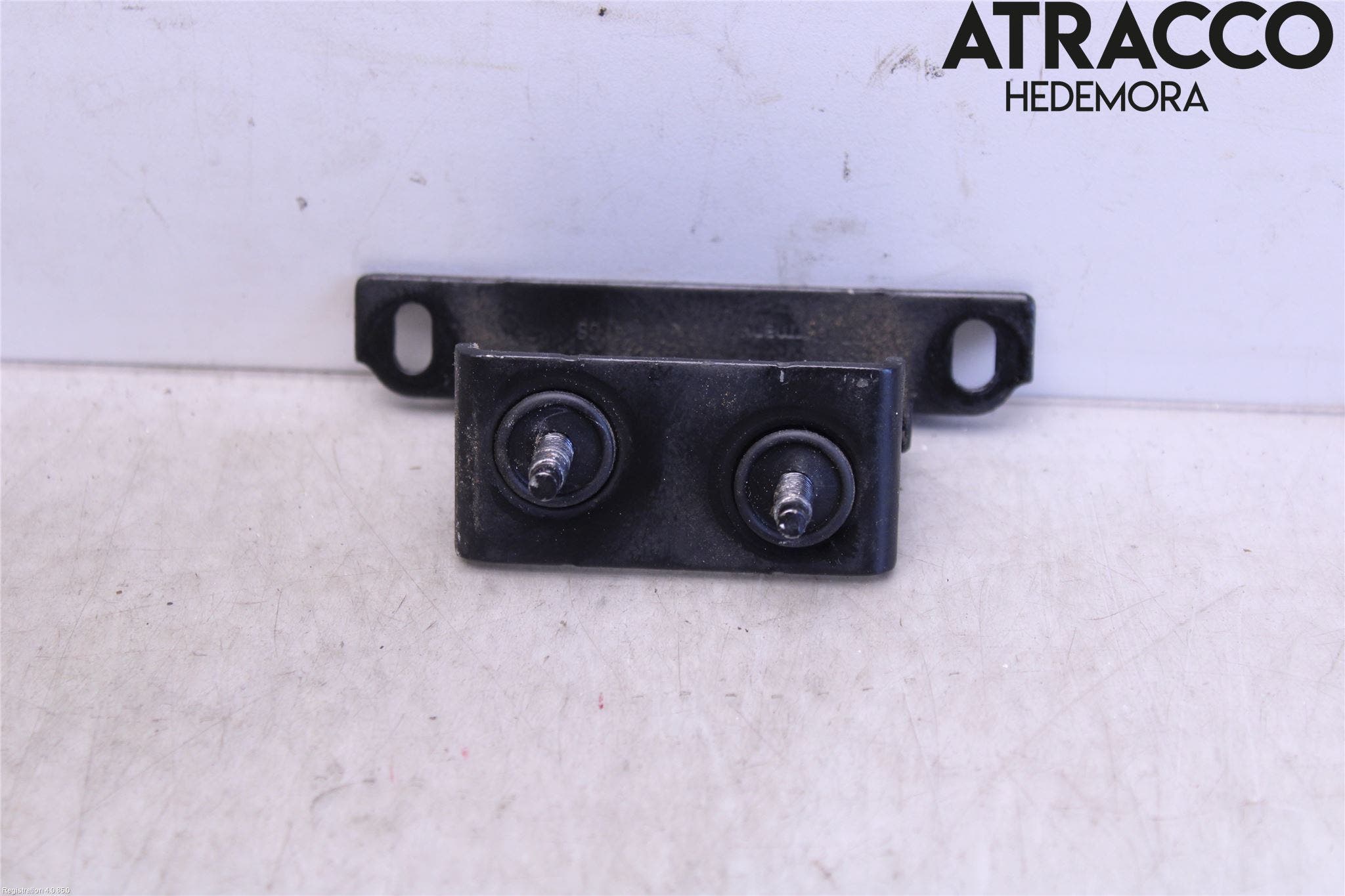 Volvo XC90 07-14 Bakluckegångjärn Hö