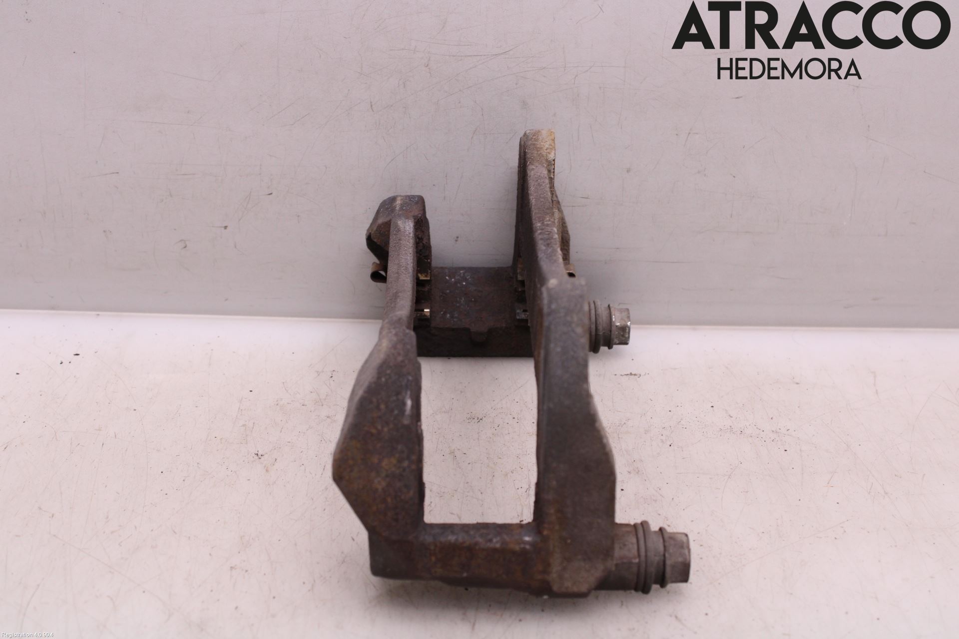 Toyota RAV4 19- Bromsokshållare