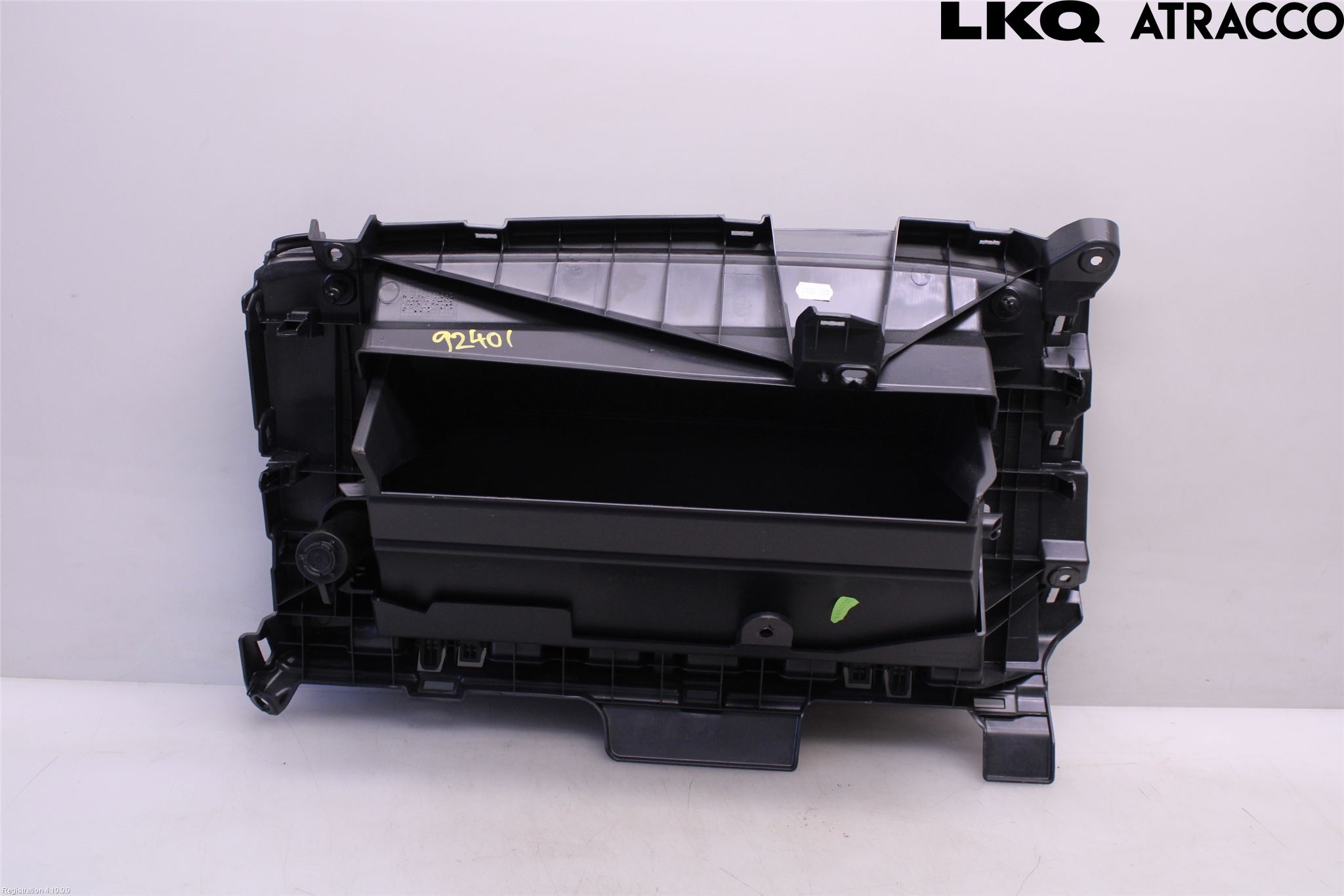 Toyota YARIS CROSS XP21 21- Handskfack