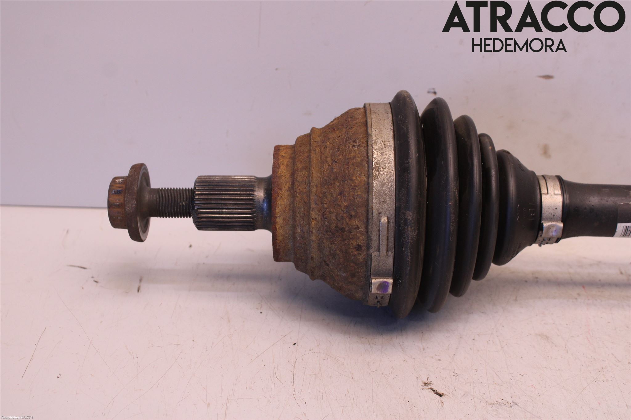 Volkswagen VW CADDY 11-15 Drivaxel Fram Vänster