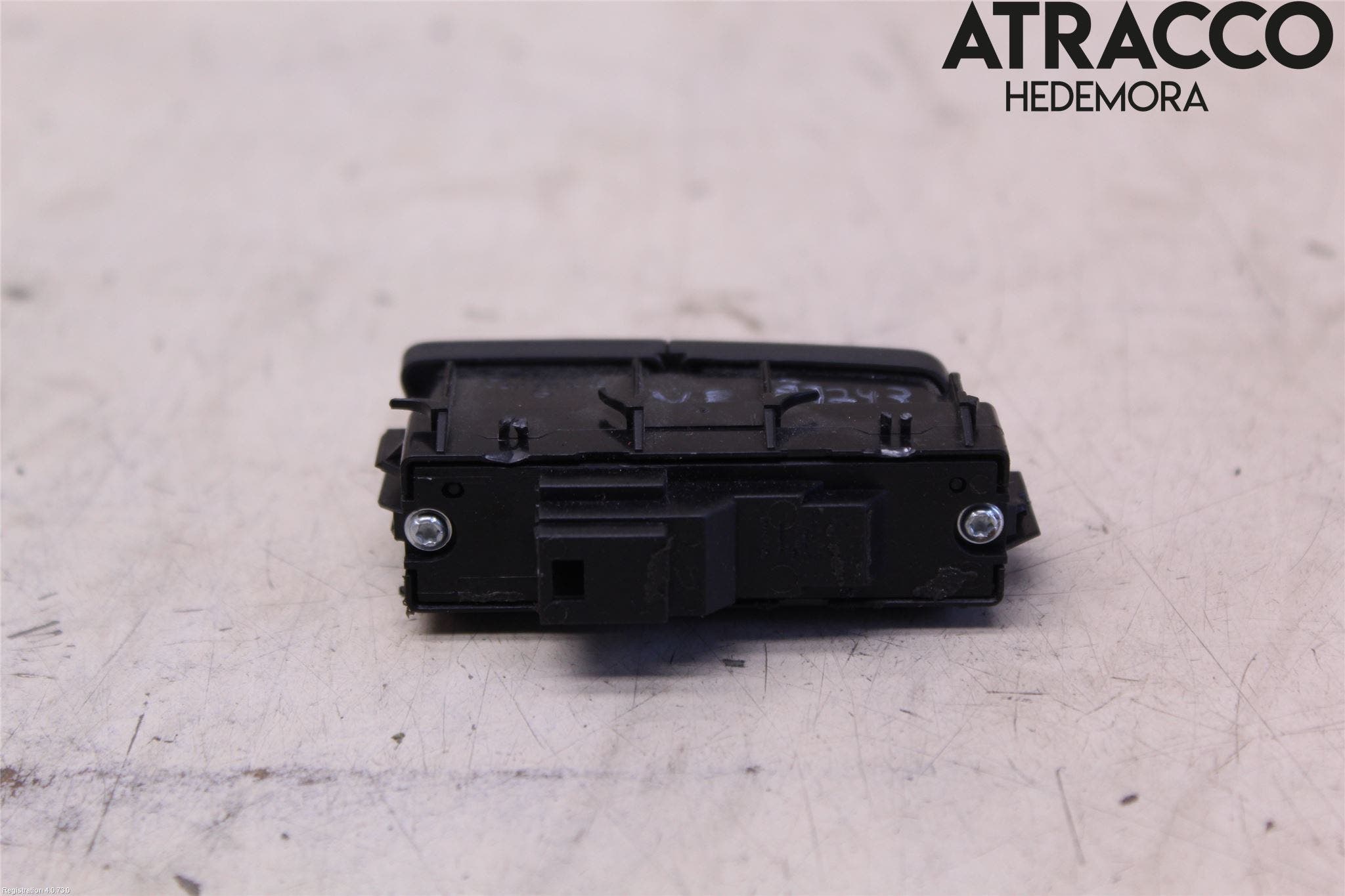 Mercedes-Benz MB C-KLASS (W204) 07-15 Strömställare Centrallås