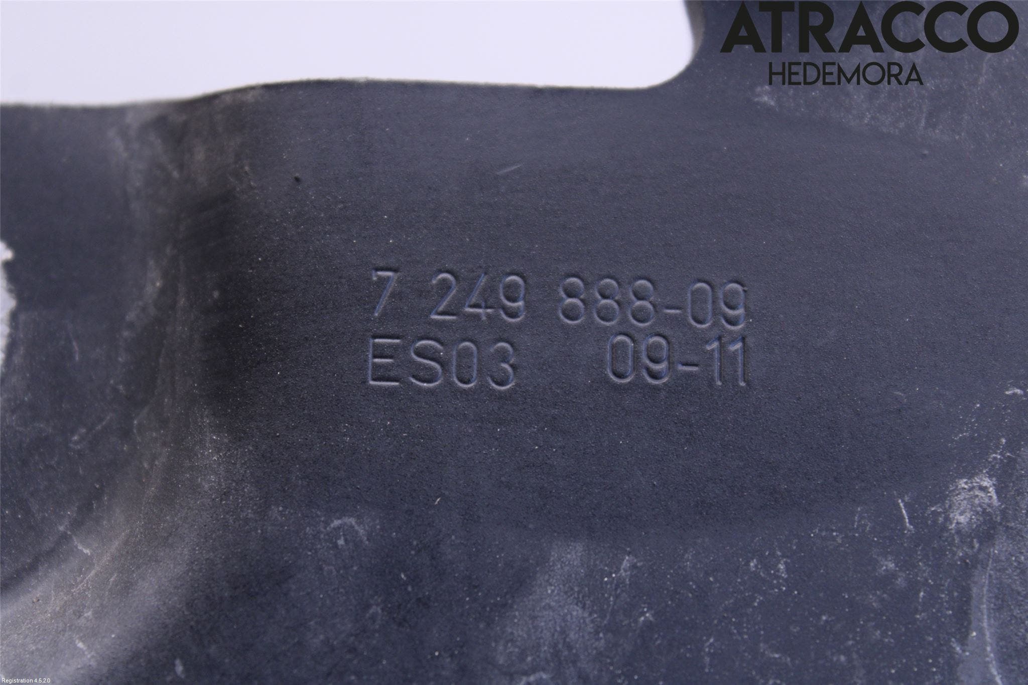 BMW 5 F10/F11/F18 09-17 Huvgångjärn