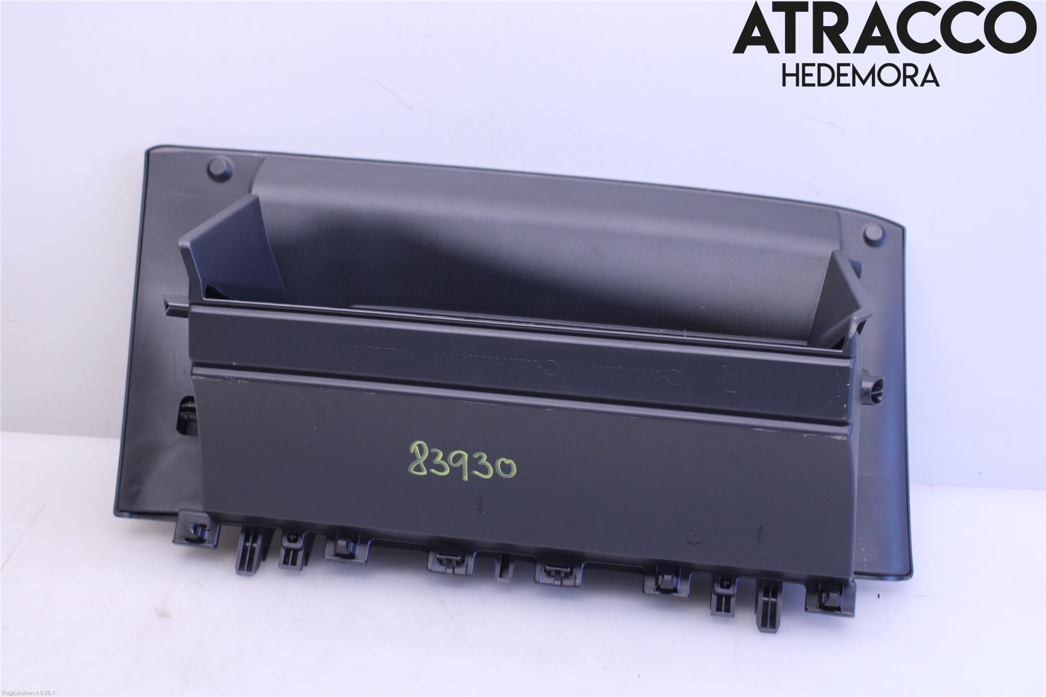 Toyota YARIS CROSS XP21 21- Handskfack