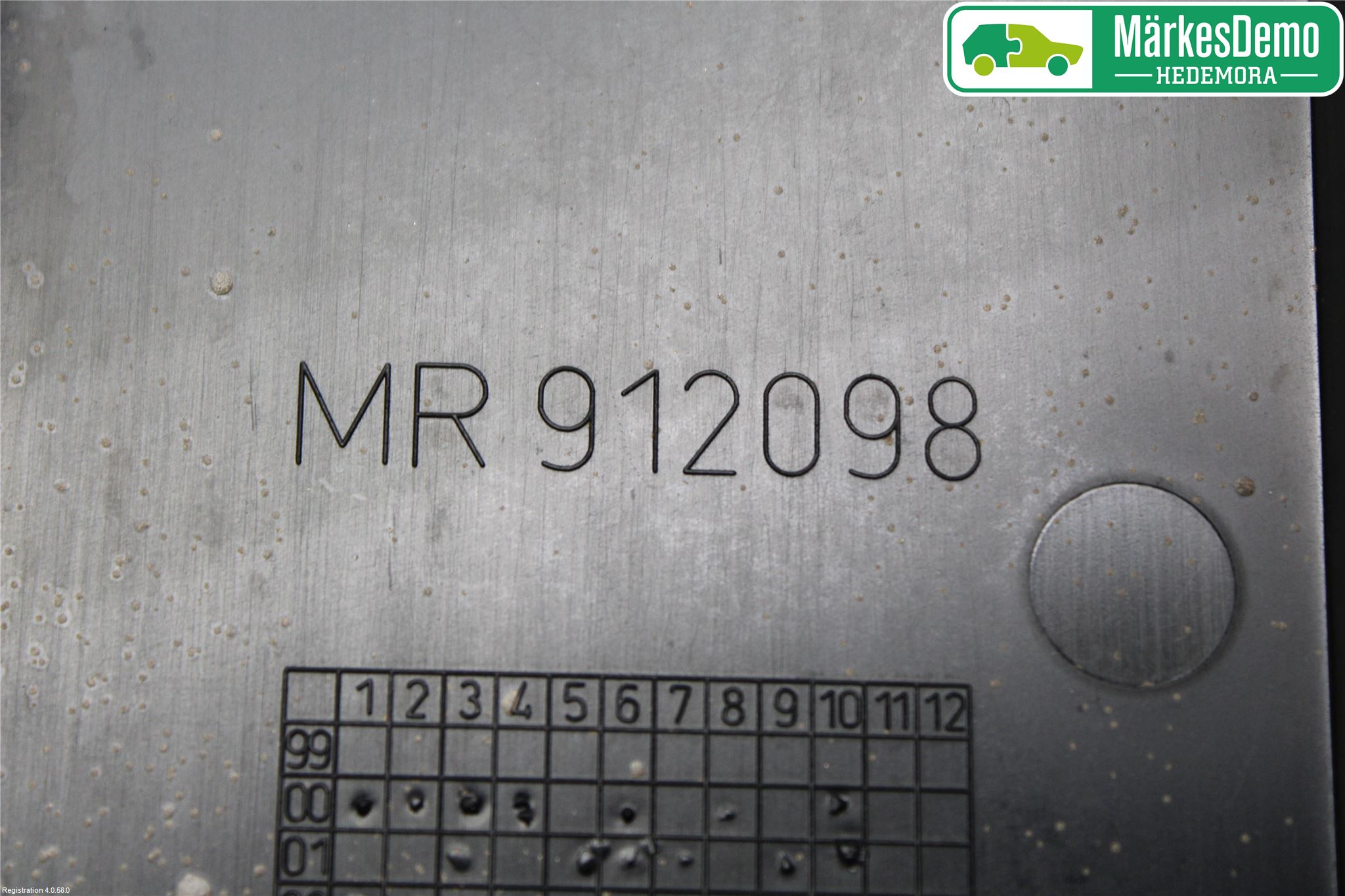 Mitsubishi CARISMA 00-04 Motorkåpa