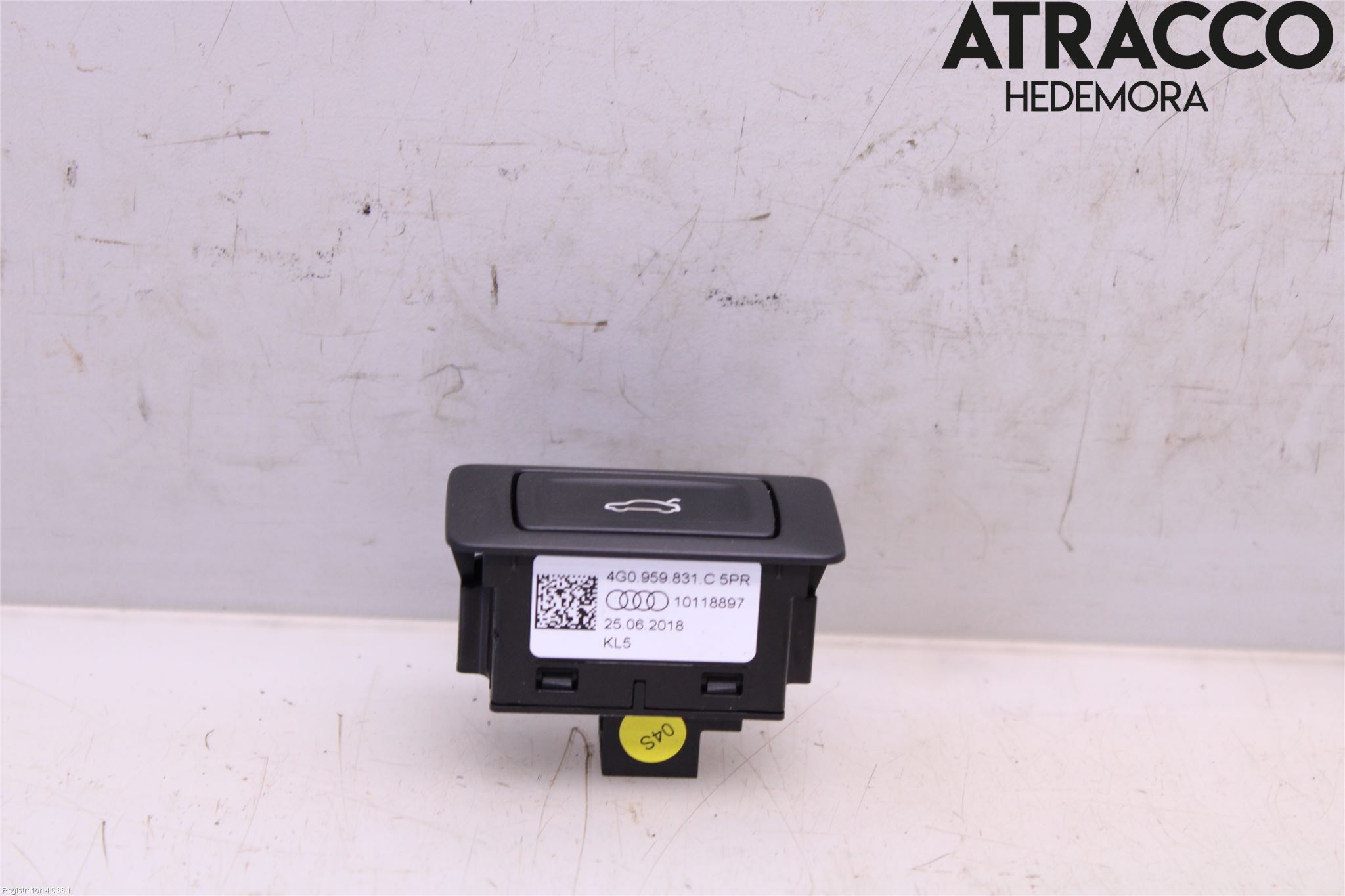 Audi A6 F2/C8 19- Strömställare Baklucka