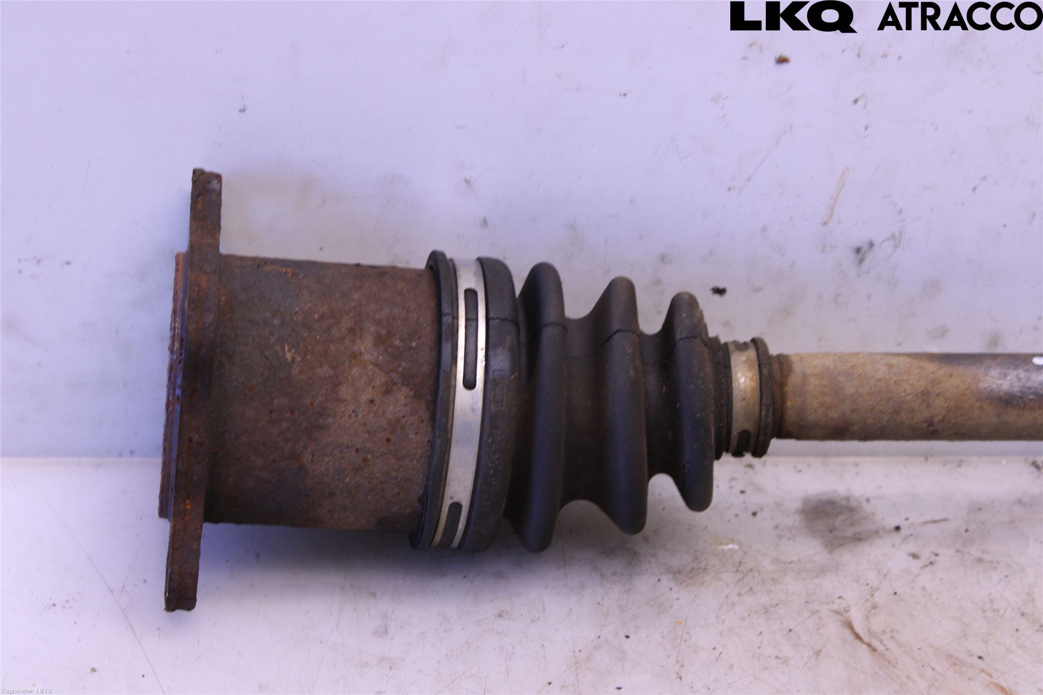 Lexus NX 300h 15-21 Drivaxel Bak Vänster