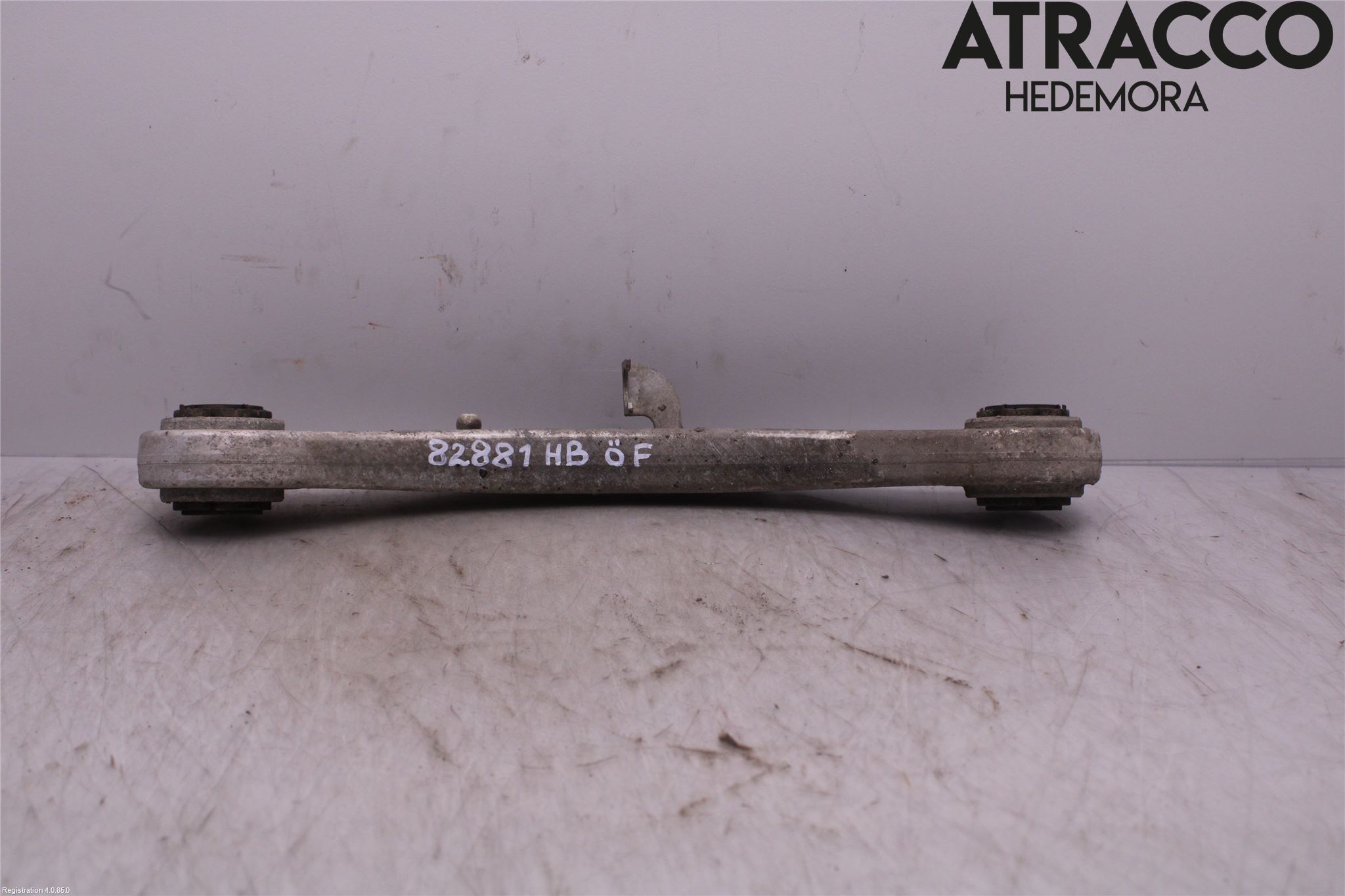 Porsche CAYENNE 03- Bärarm Bak Övre Höger