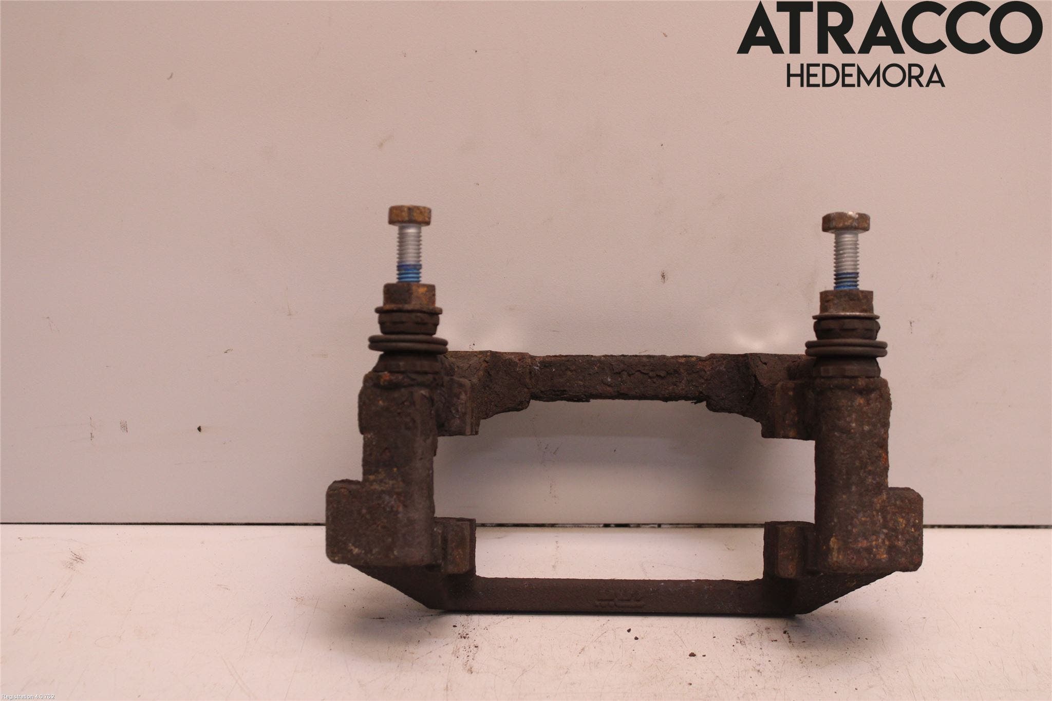 Volvo XC70 14-16 Bromsokshållare