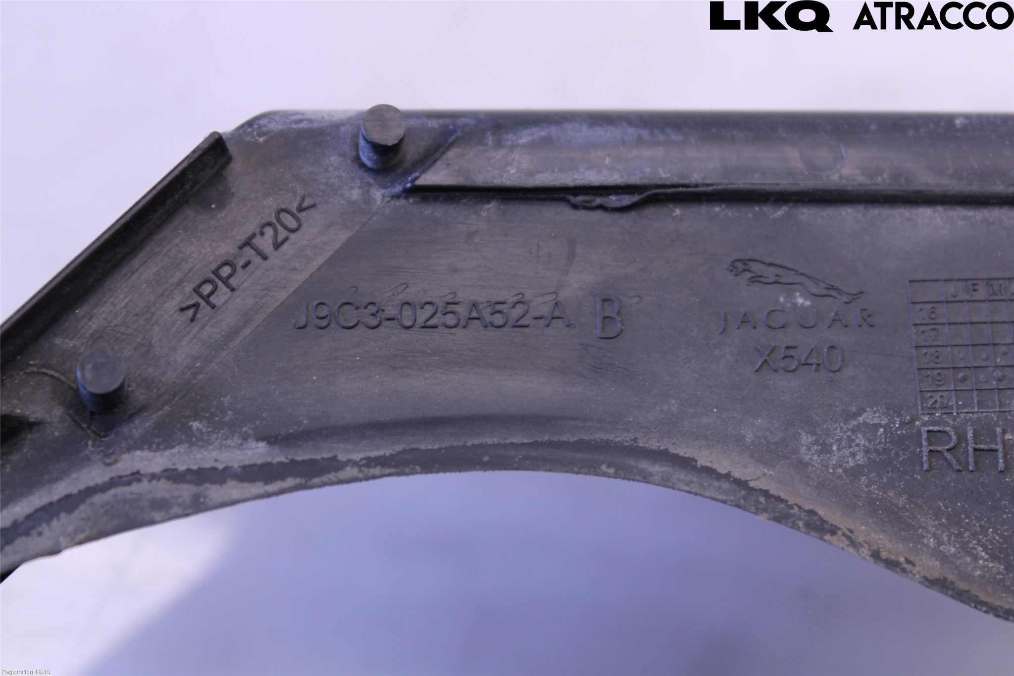 Jaguar E-PACE 17- Vindruta - Dekorlist