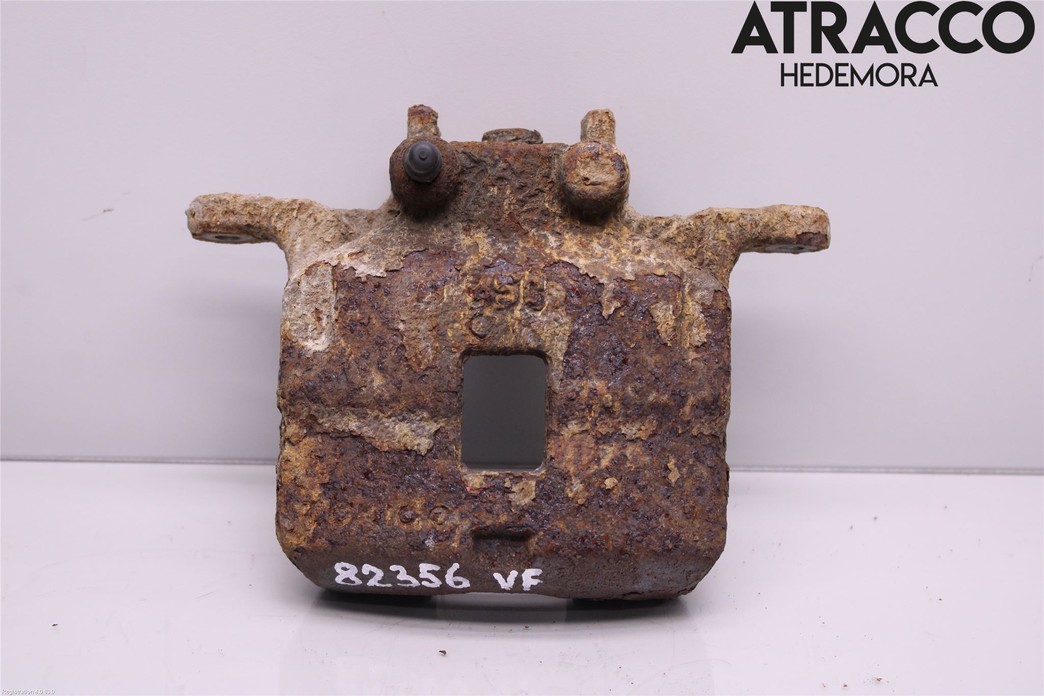 Mitsubishi L200 06-15 Bromsok Fram Vänster