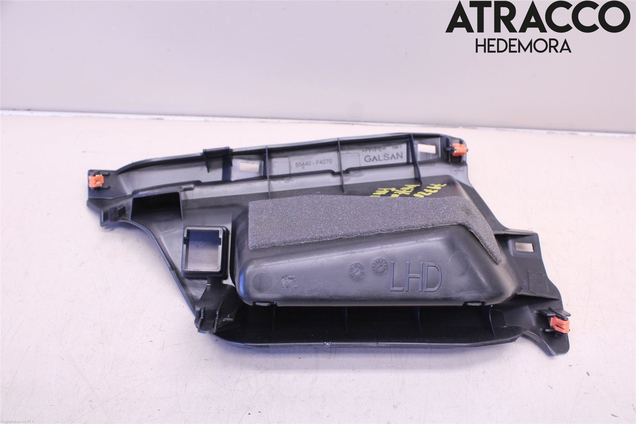 Toyota C-HR 16-23 Instrumentbräda Förvaringsfack