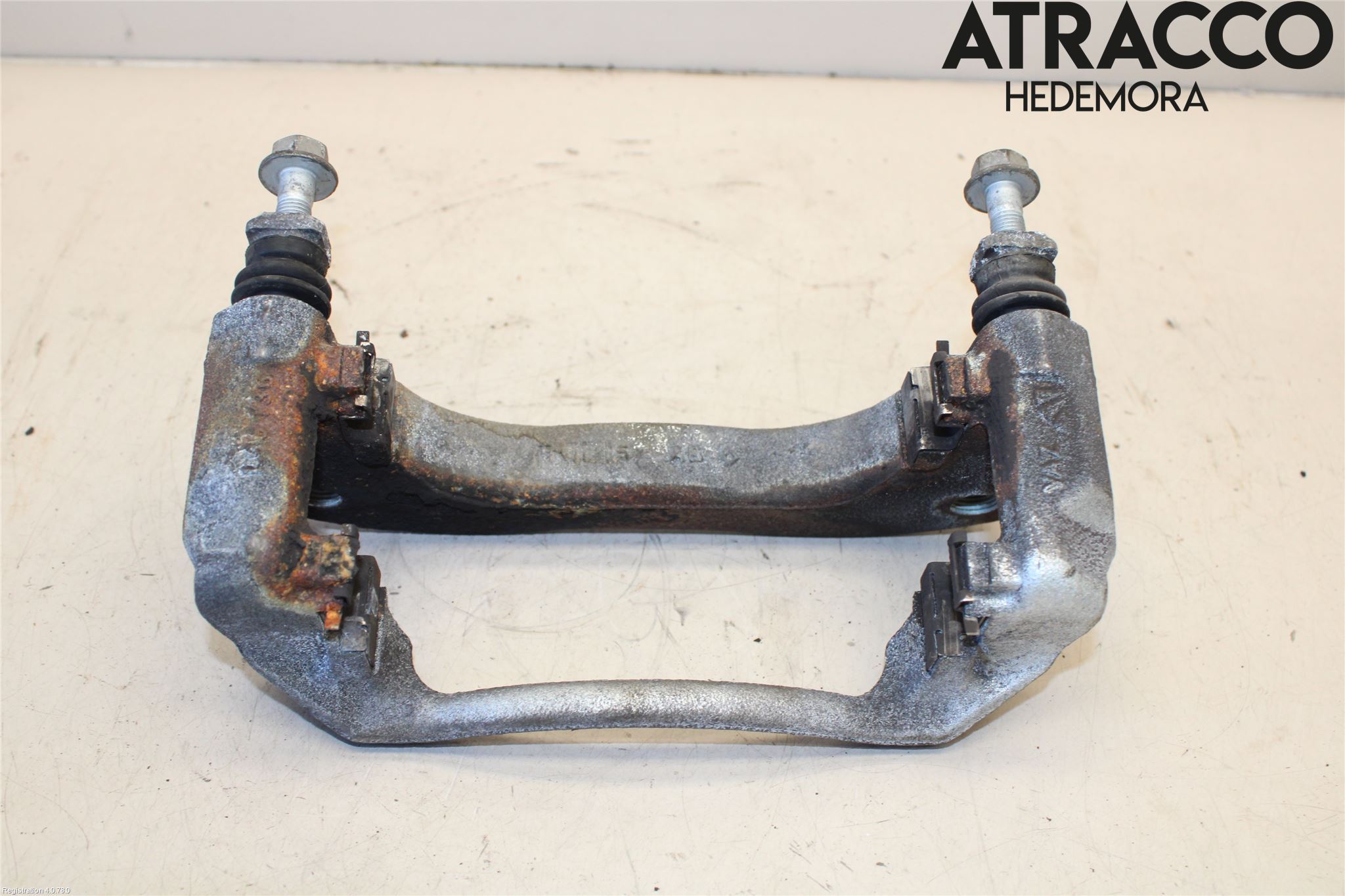 Volkswagen VW AMAROK 2H 10-22 Bromsokshållare