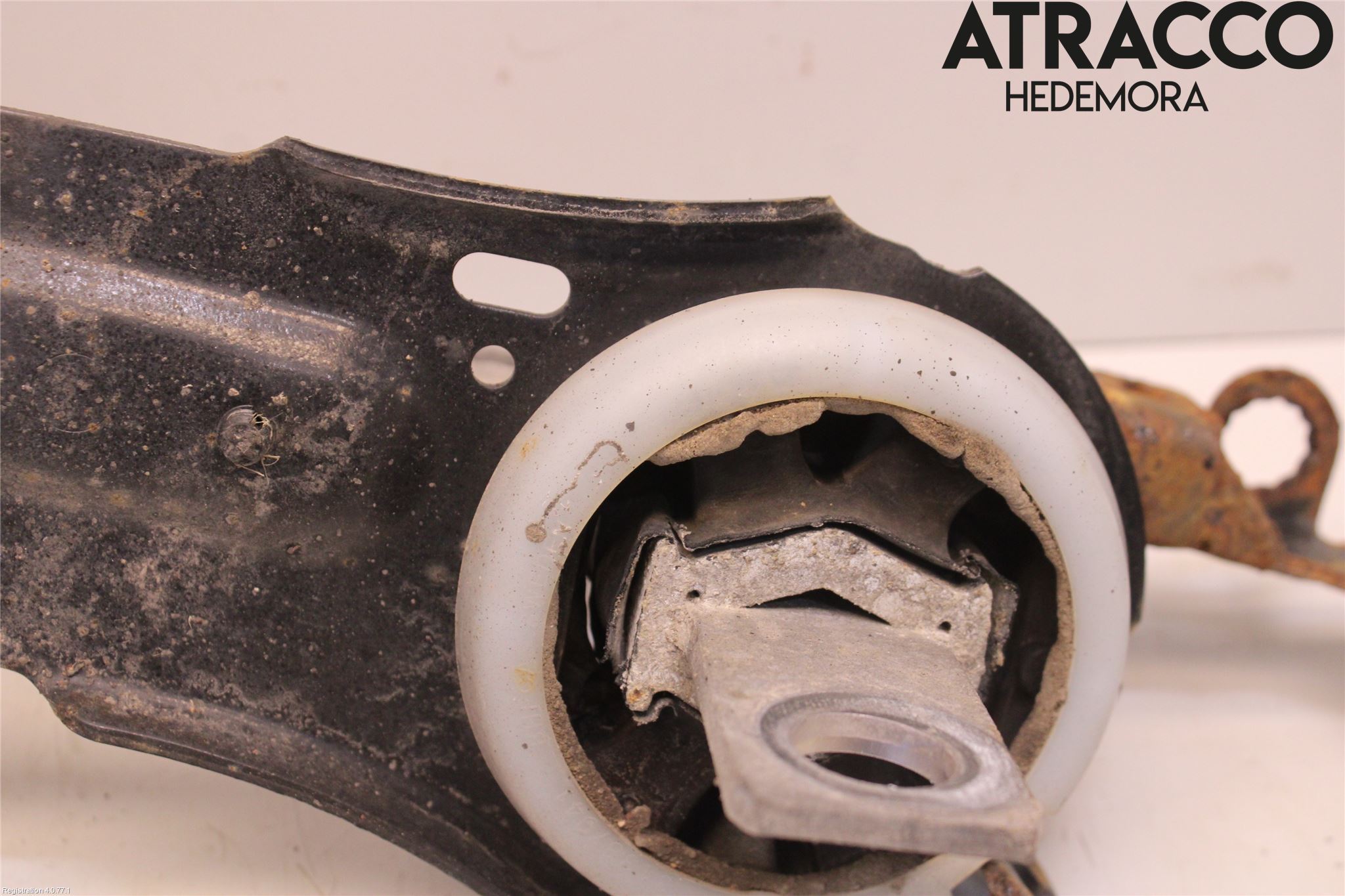 Volvo V70 14-16 Bärarm Bak Vänster