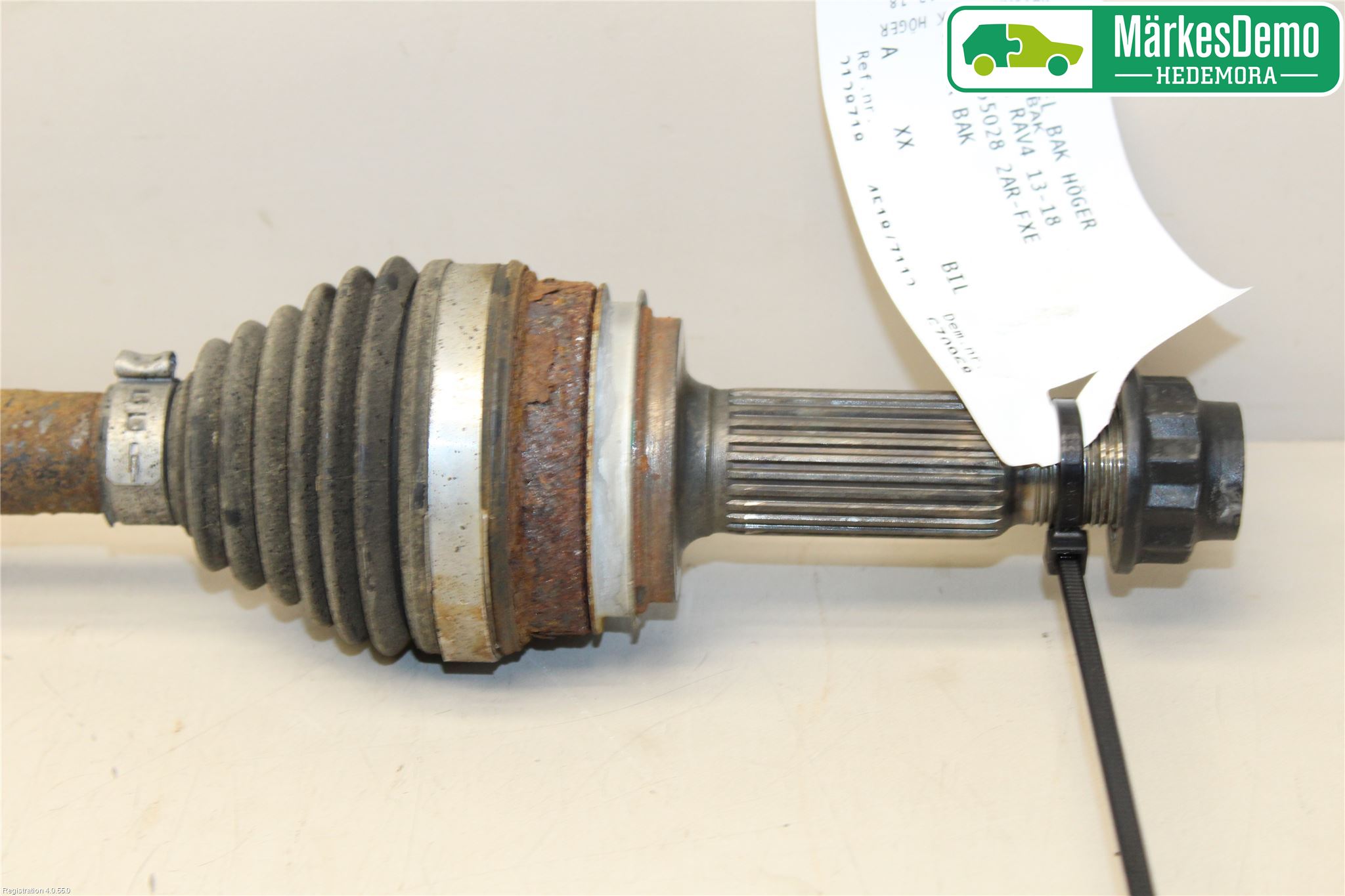 Toyota RAV4 13-18 Drivaxel Bak Höger