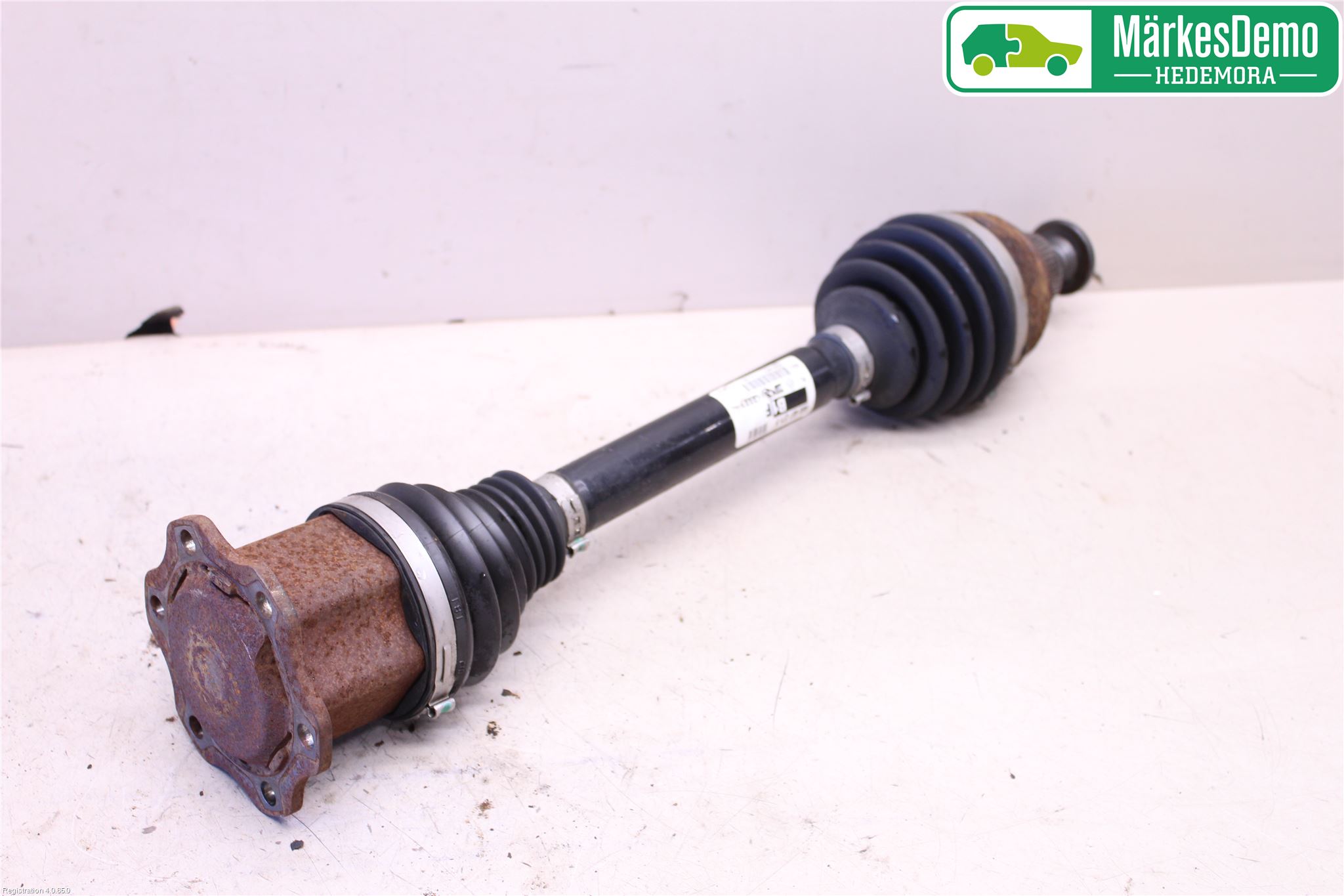 Audi Q5 09-16 Drivaxel Fram Höger
