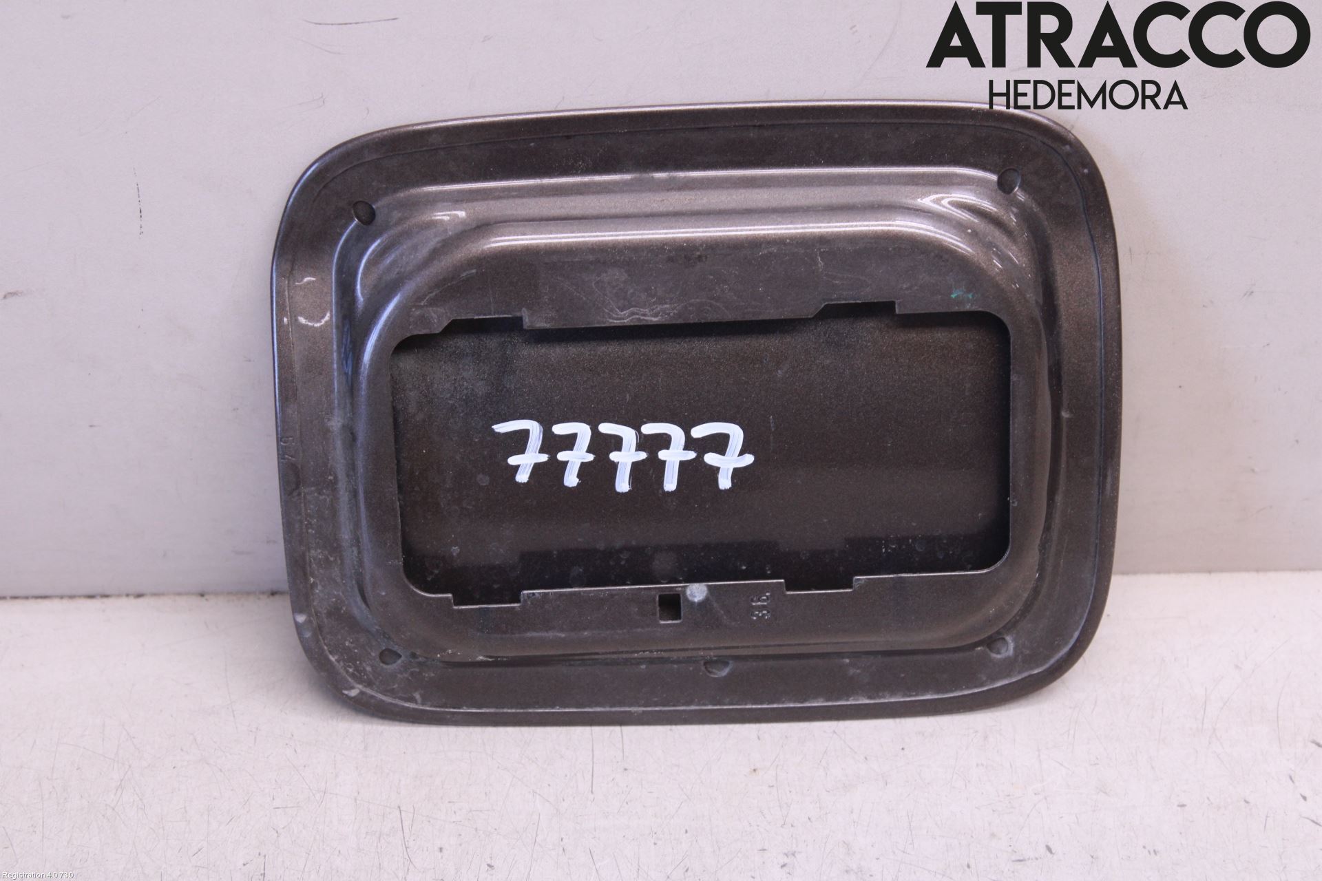 BMW X1 E84 10-15 Tanklucka