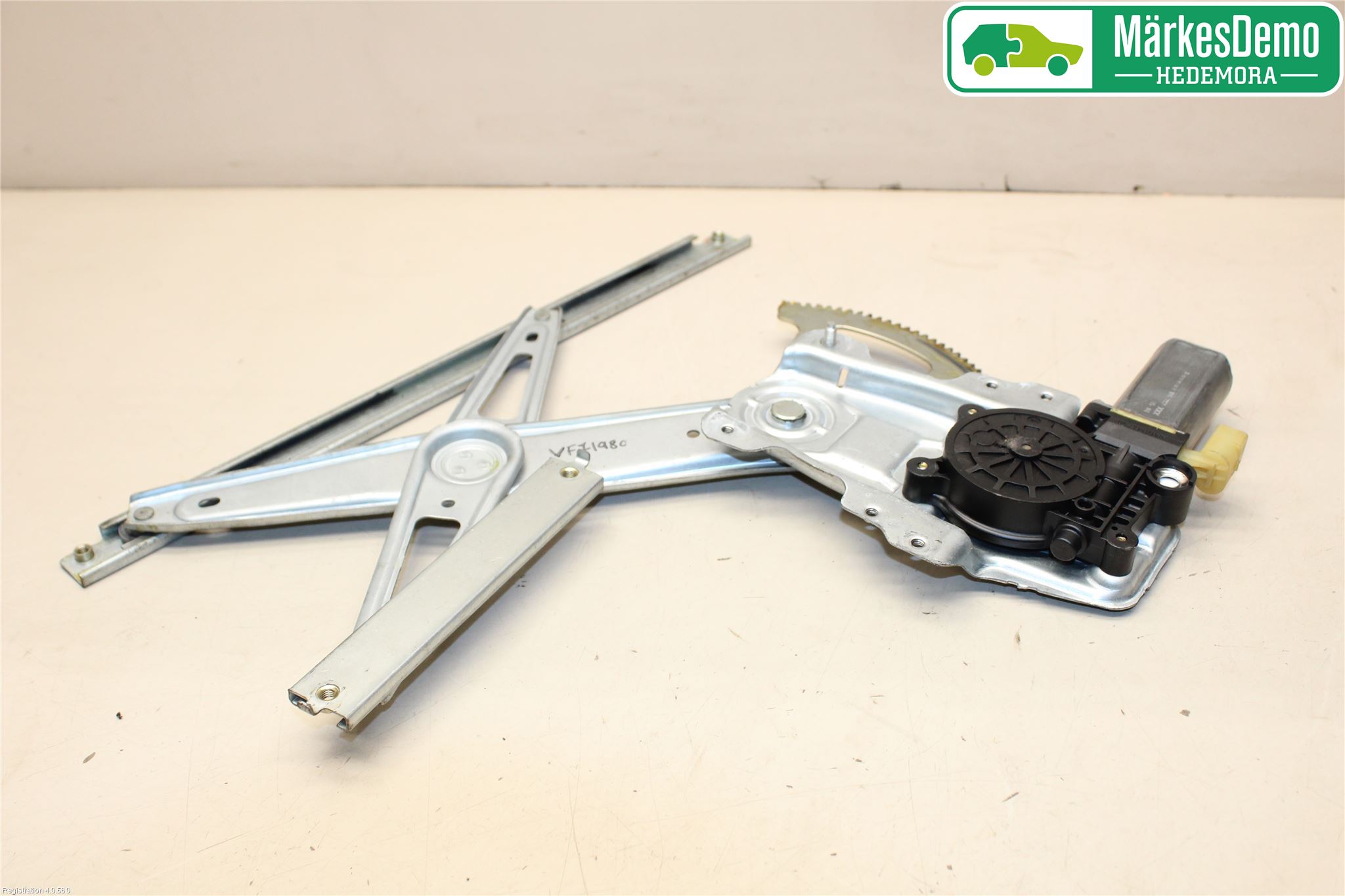Toyota YARIS P1 03-05 Fönsterhiss El Kompl
