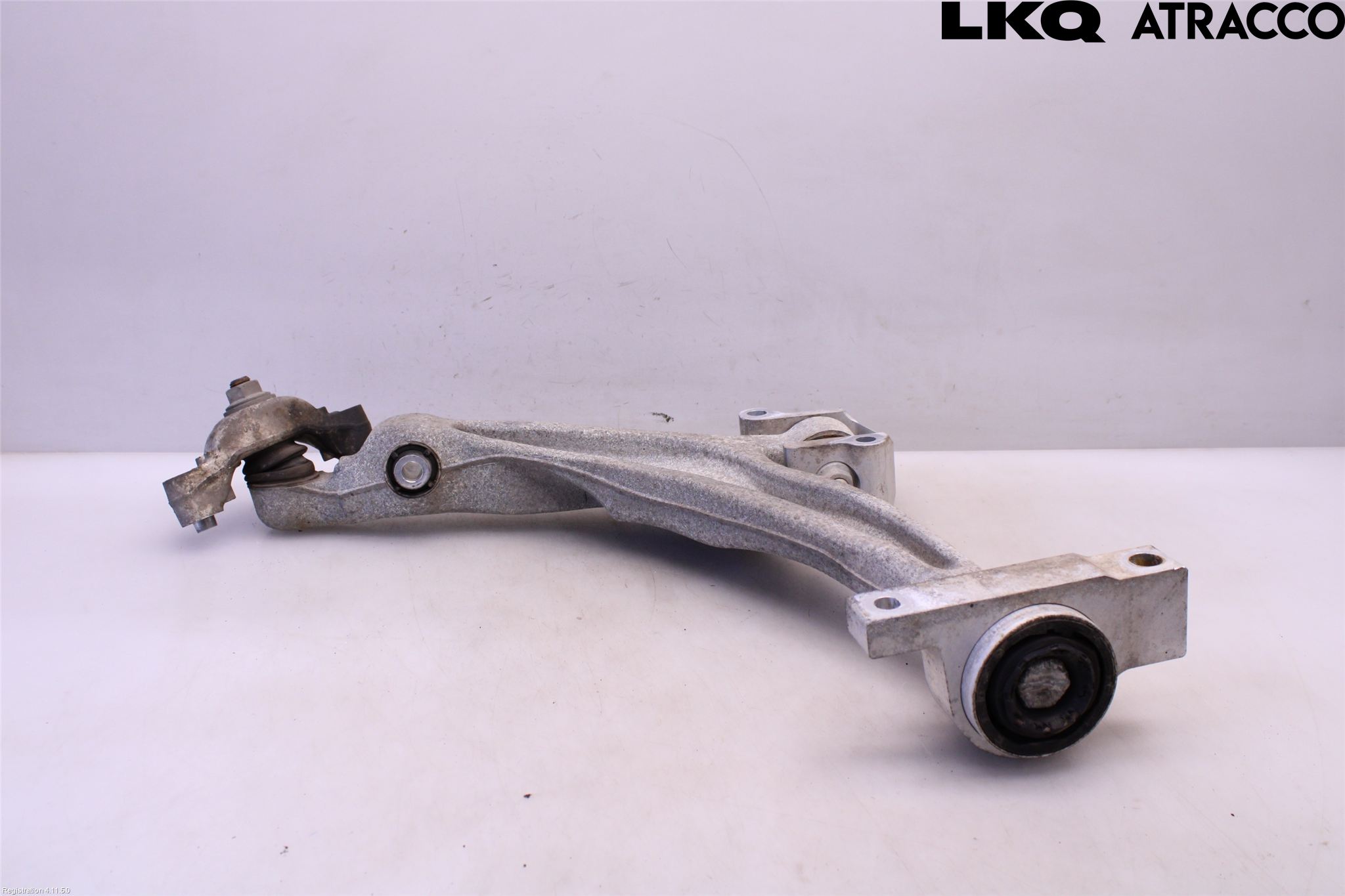 Volvo XC60 18- Bärarm Fram Undre Hö